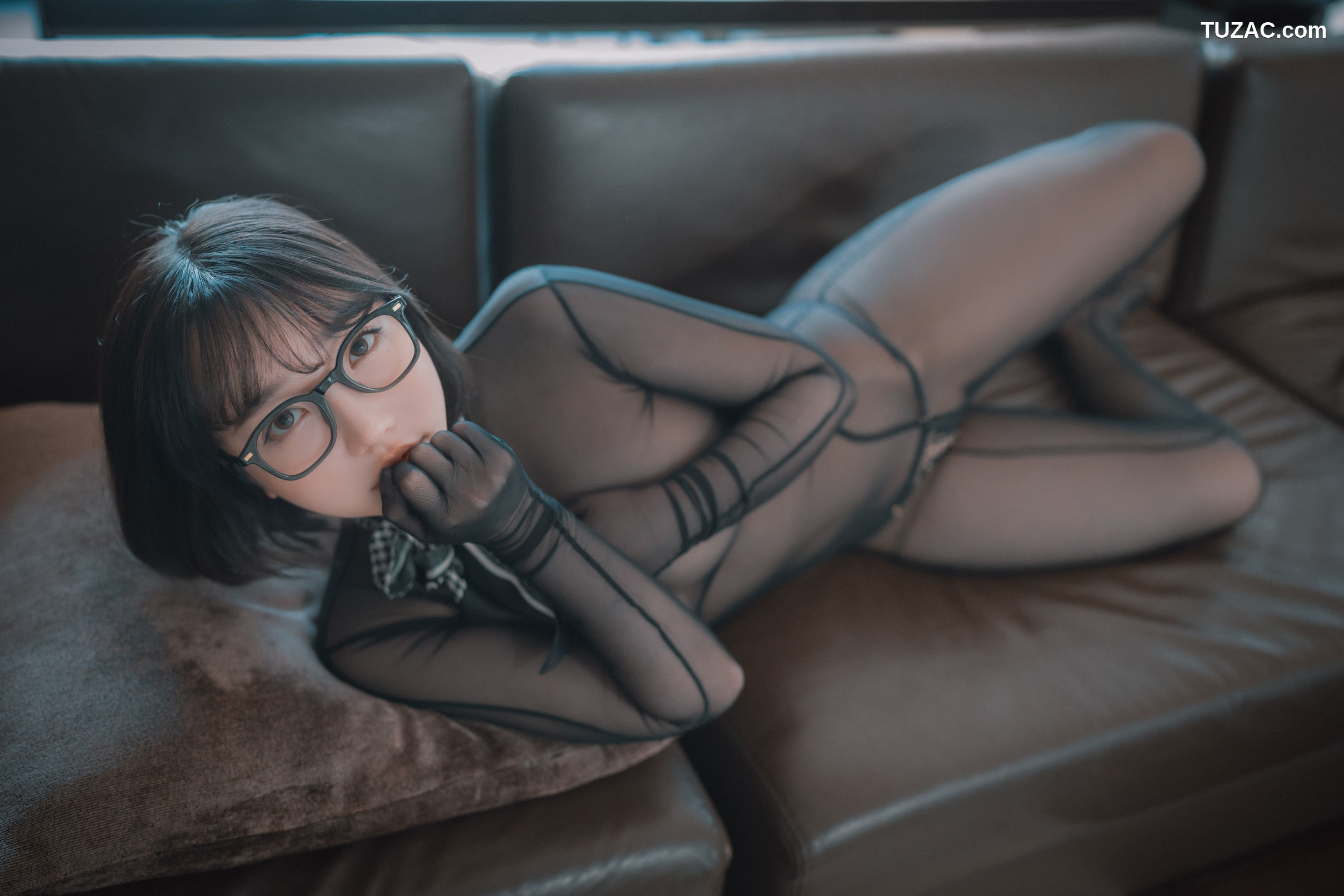孙乐乐-Son-Ye-Eun-火辣女上司-Naughty-Supervisor-无圣光