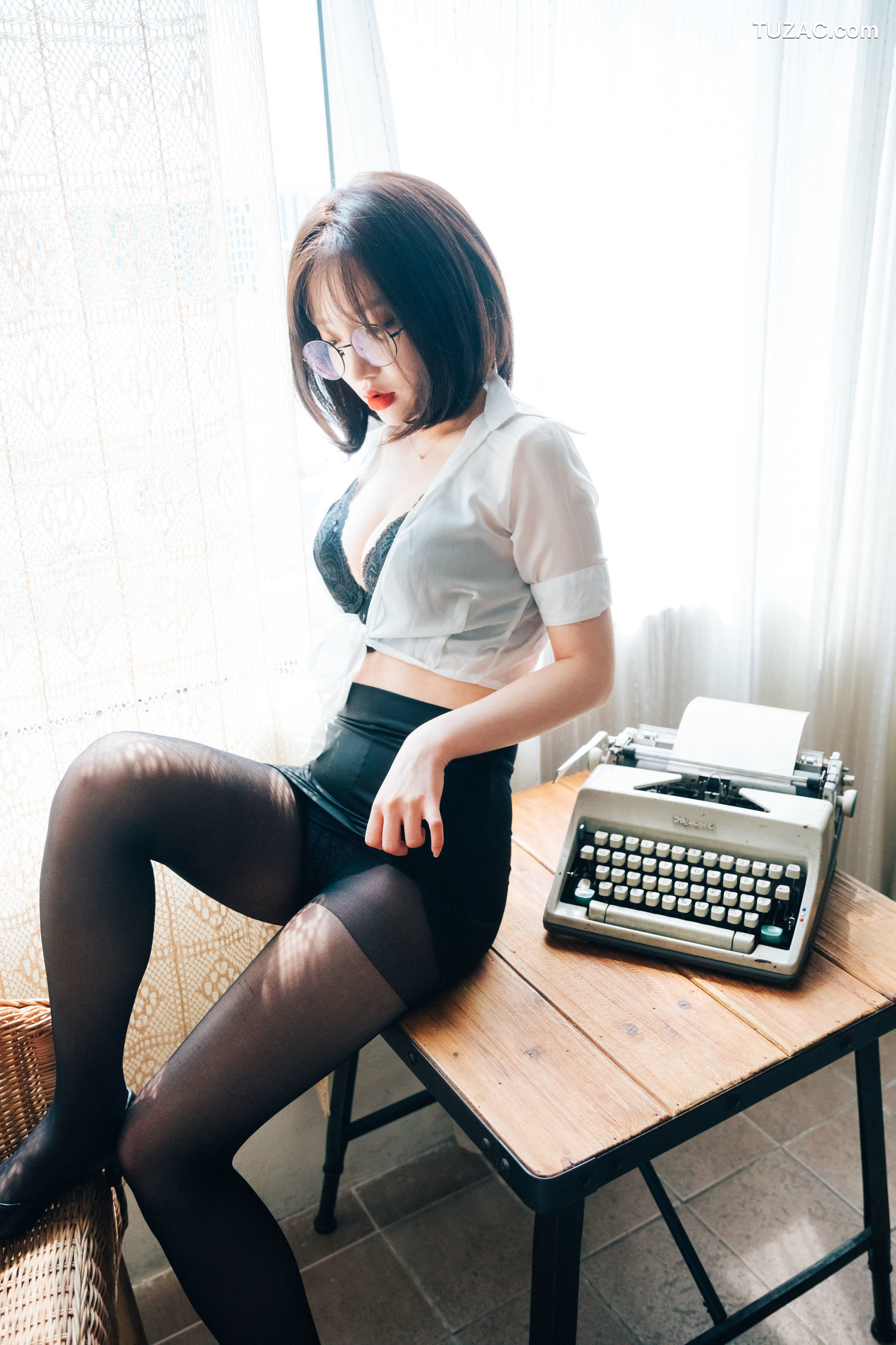 孙乐乐-Son-Ye-Eun-白领美女-Office-Girl-卷1