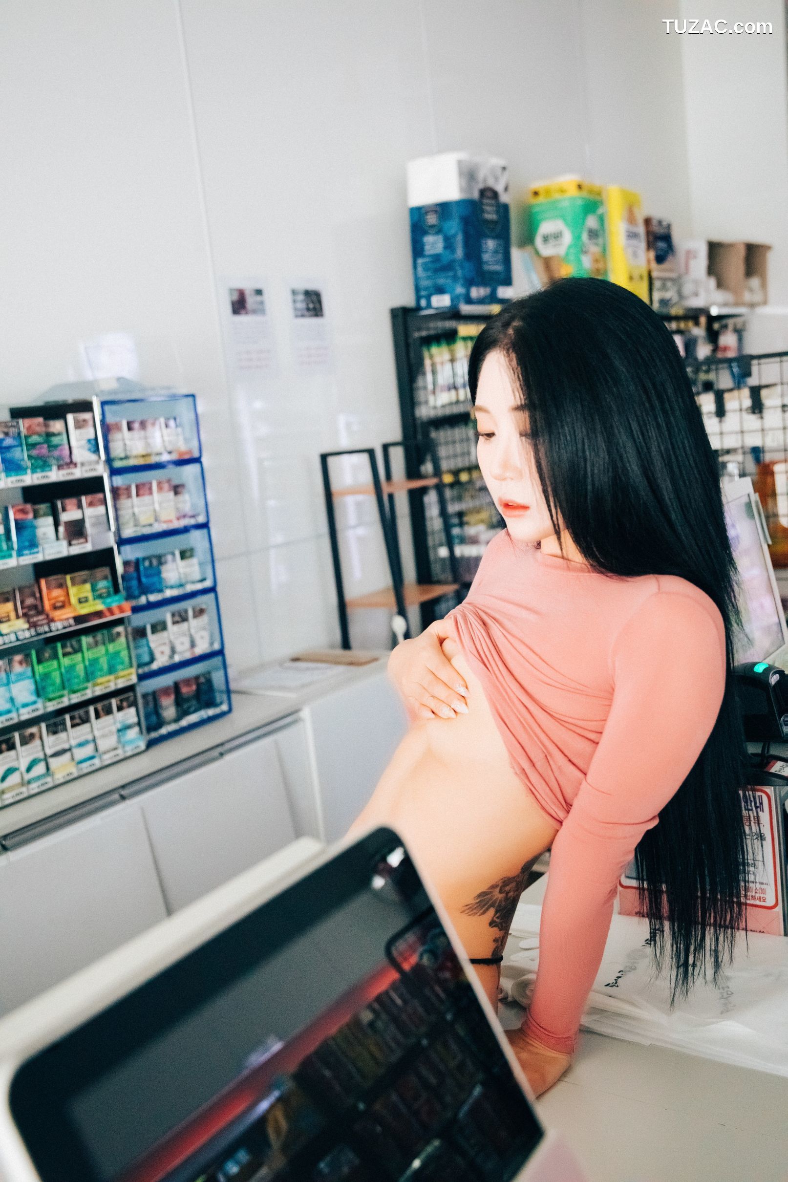 尹宝美-Bomi-便利店兼职-Part-Timer-Loozy