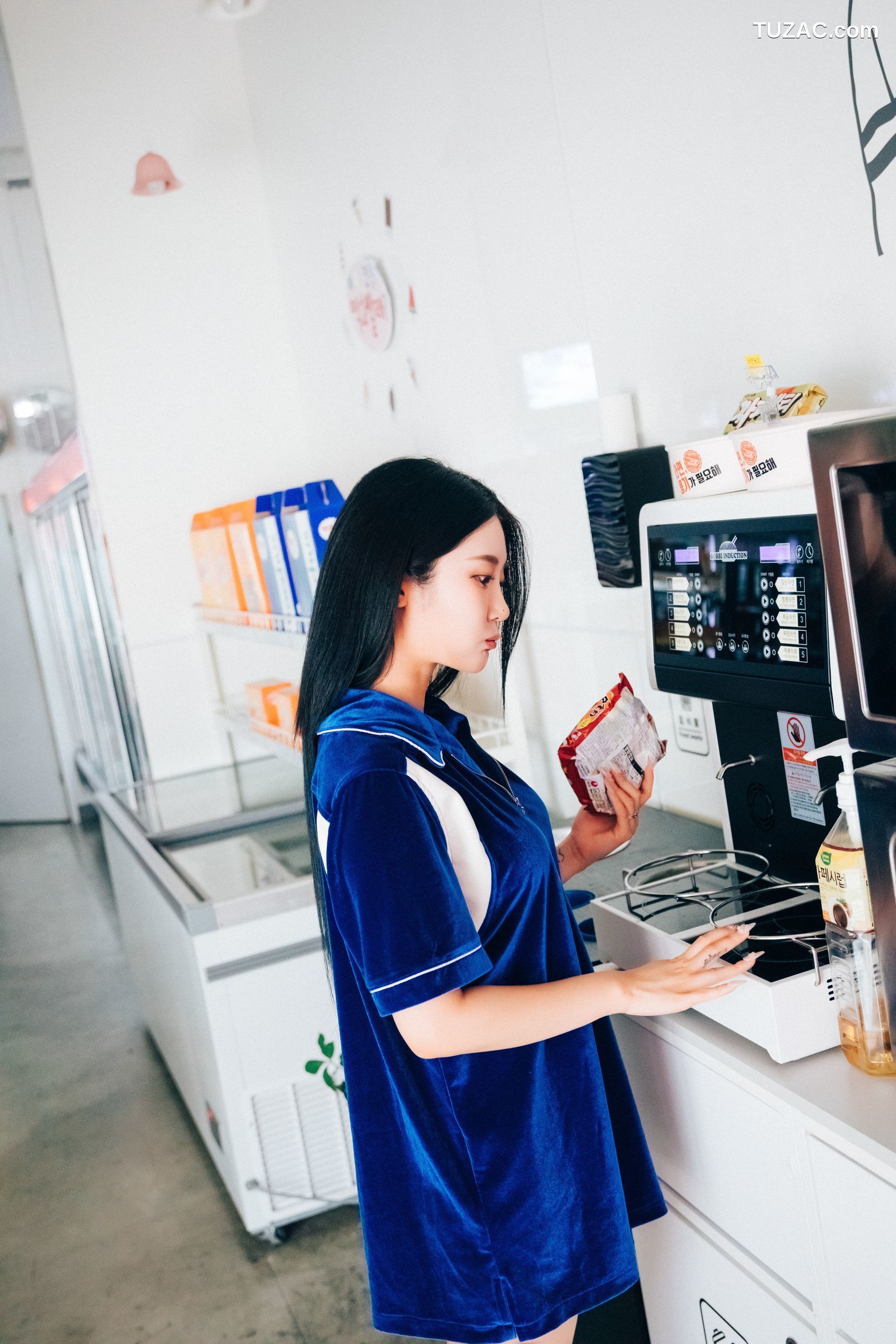 尹宝美-Bomi-便利店兼职-Part-Timer-Loozy