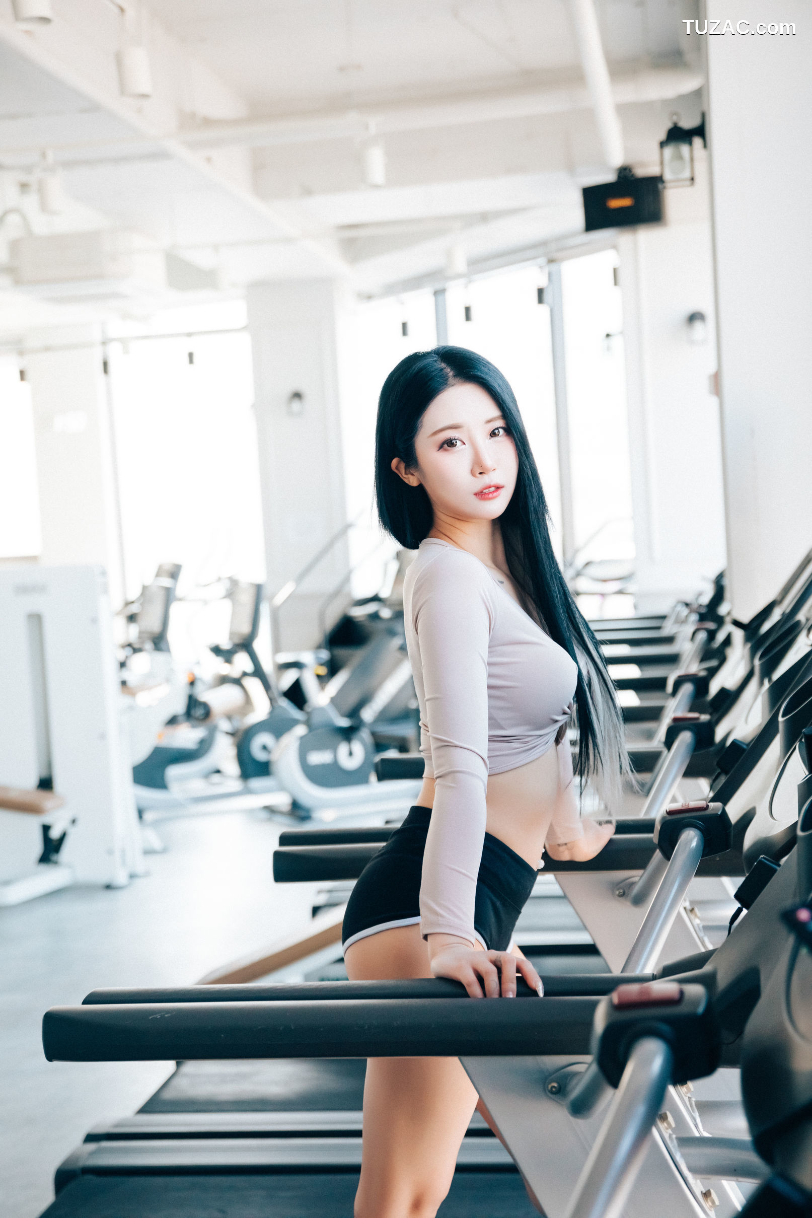 尹宝美-Bomi-健身馆美女-PT-Girl-Loozy