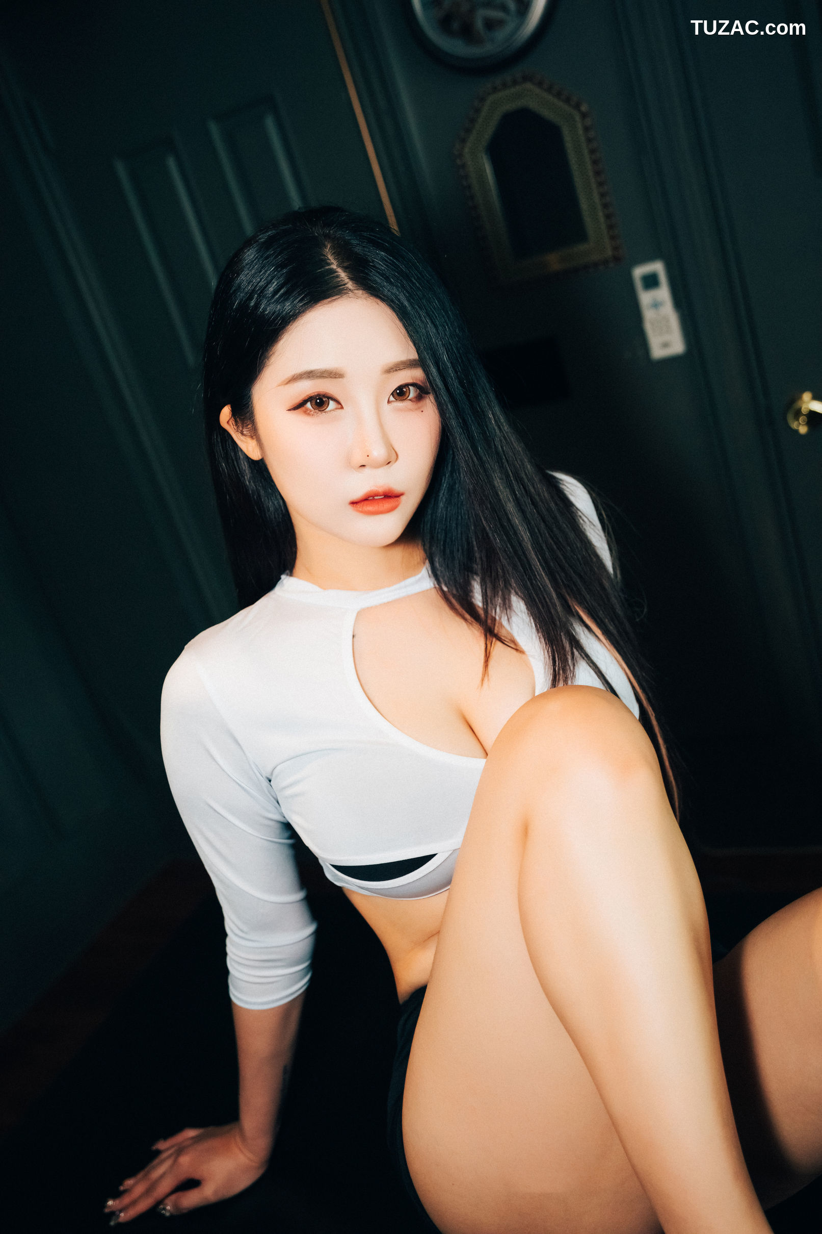 尹宝美-Bomi-性感室友-Roomate