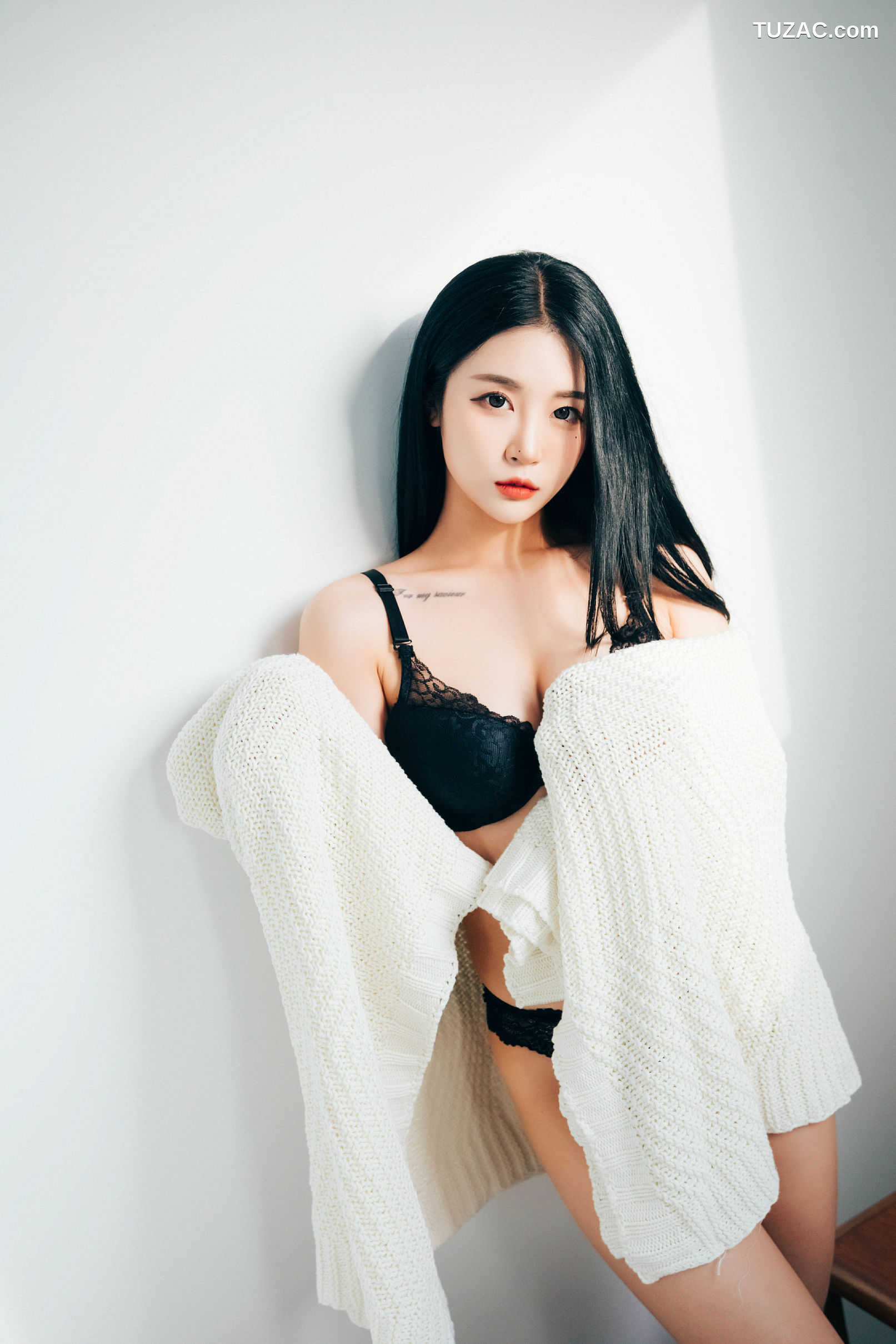 尹宝美-Bomi-某天-One-day-Loozy