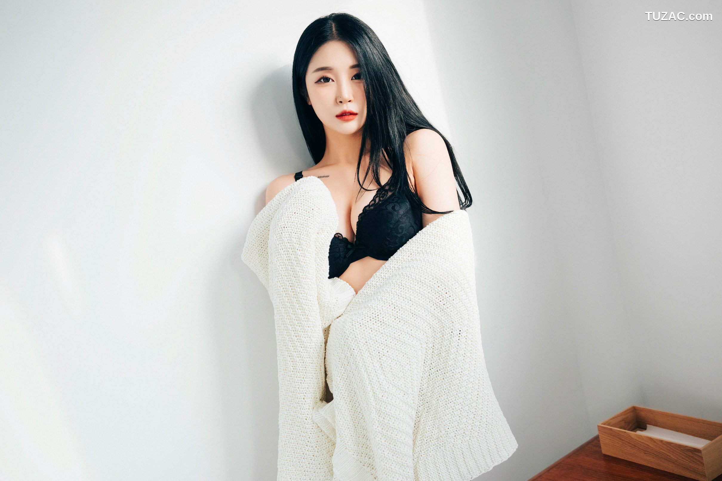 尹宝美-Bomi-某天-One-day-Loozy