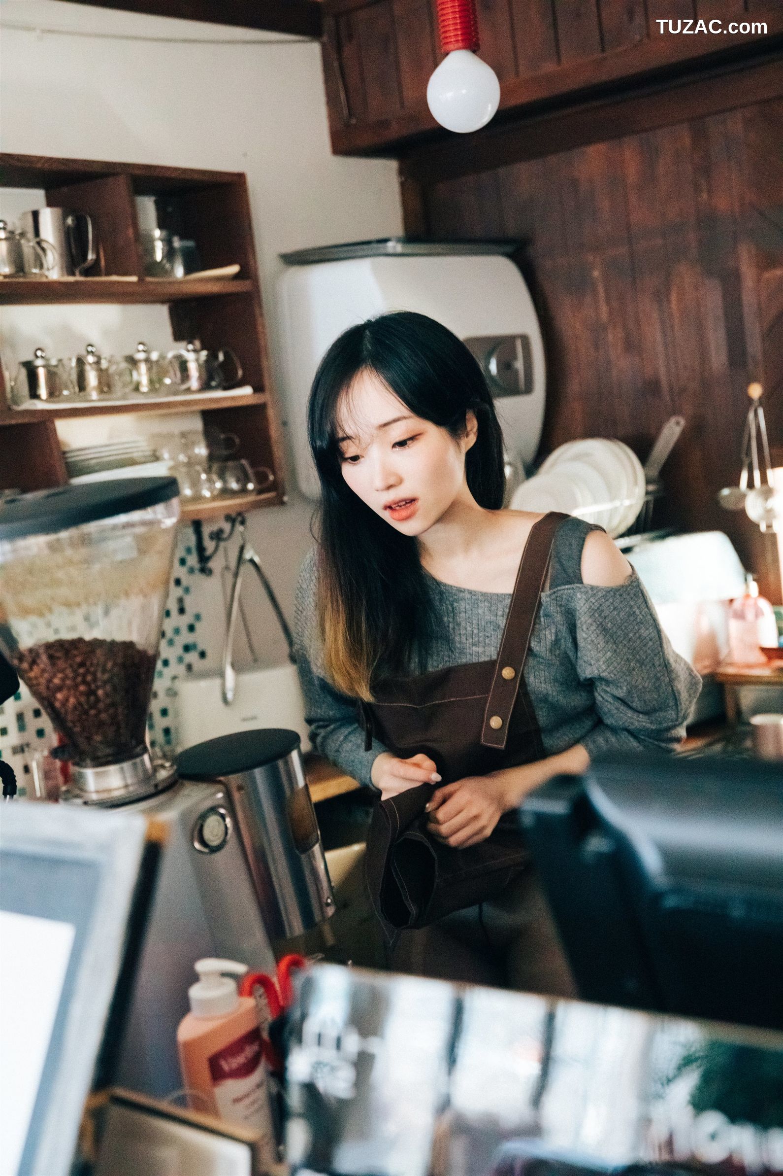 斑比-Bambi-咖啡时间-Cafe-Alba-Loozy