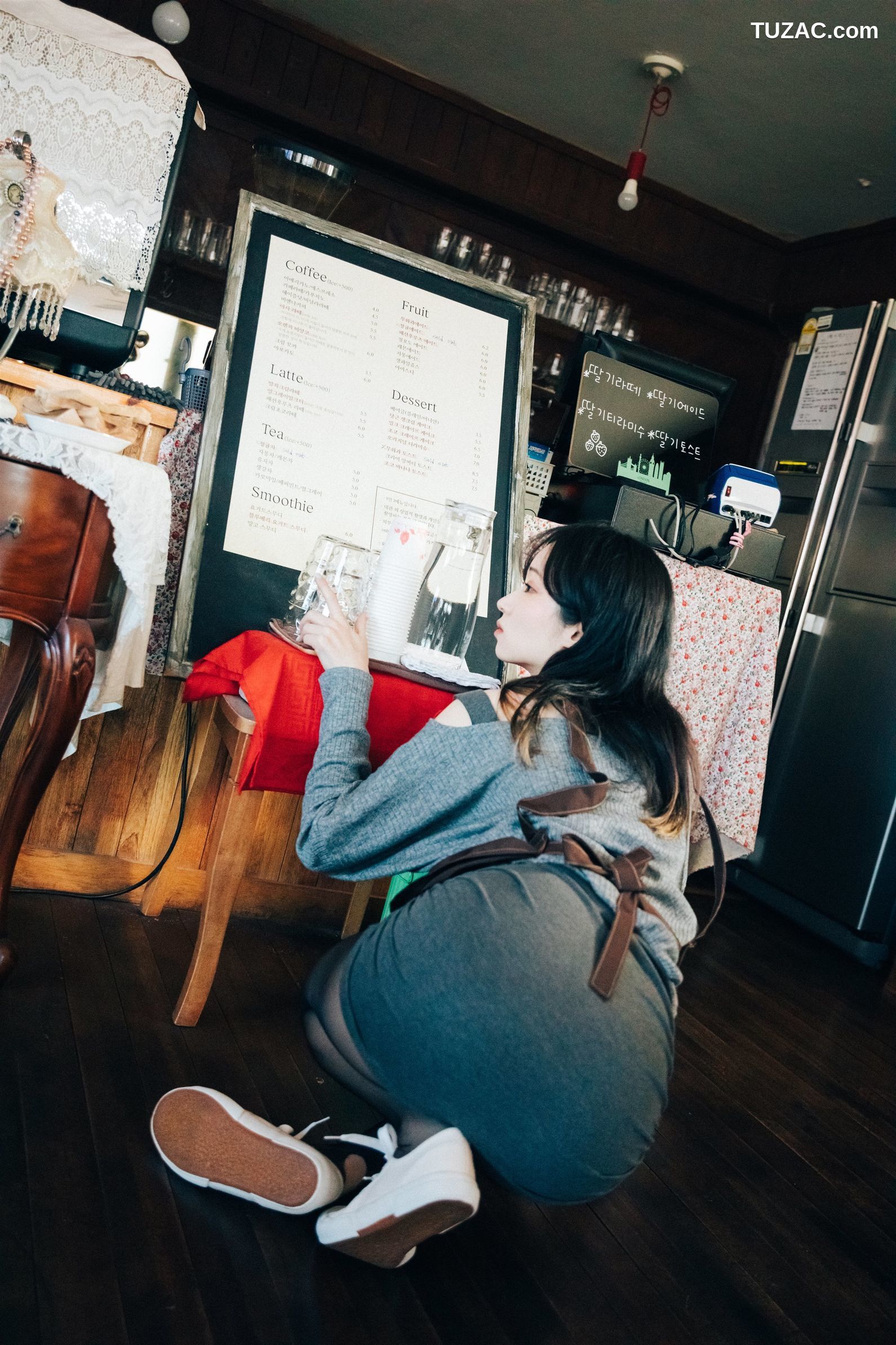 斑比-Bambi-咖啡时间-Cafe-Alba-Loozy