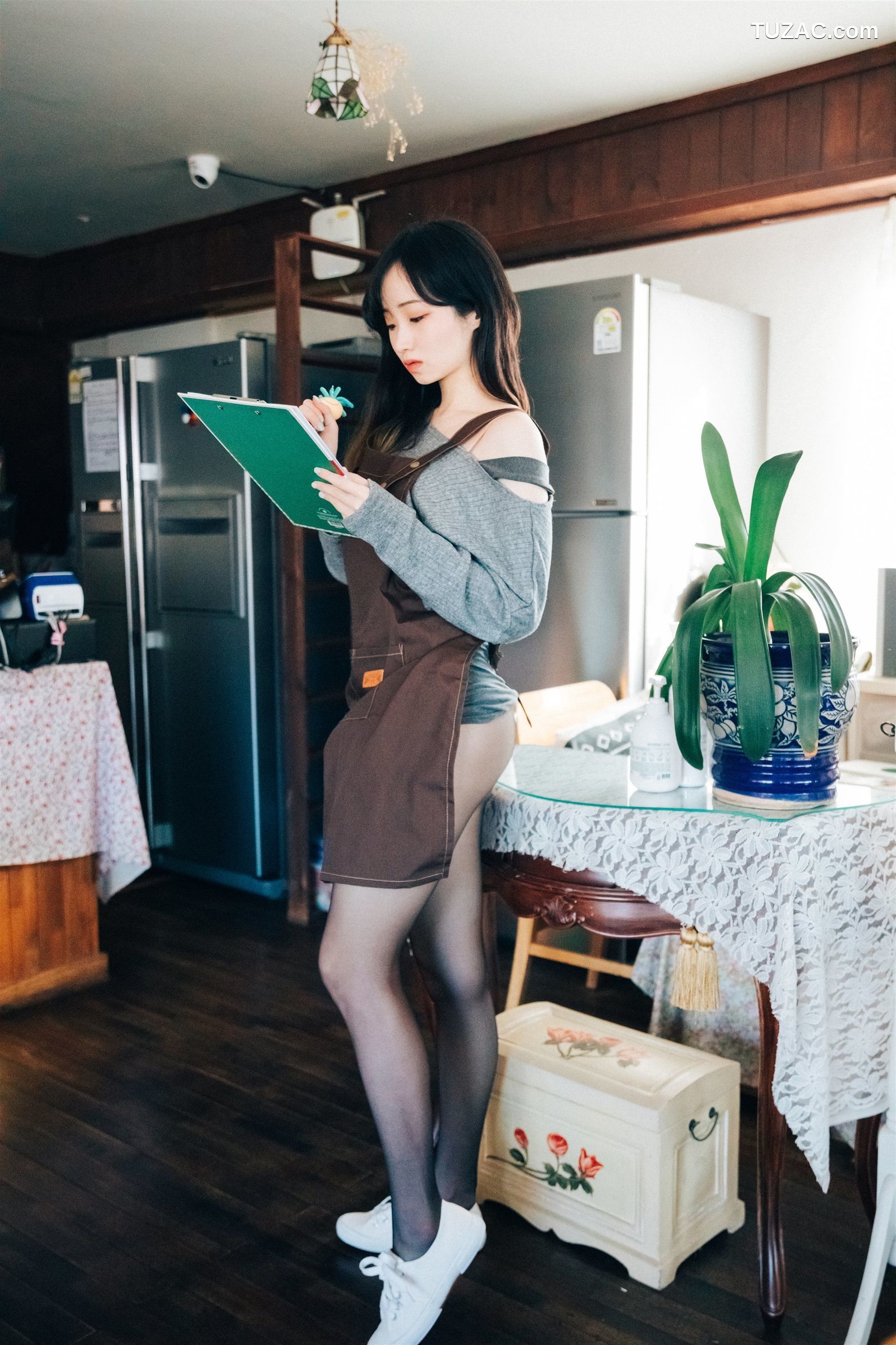 斑比-Bambi-咖啡时间-Cafe-Alba-Loozy