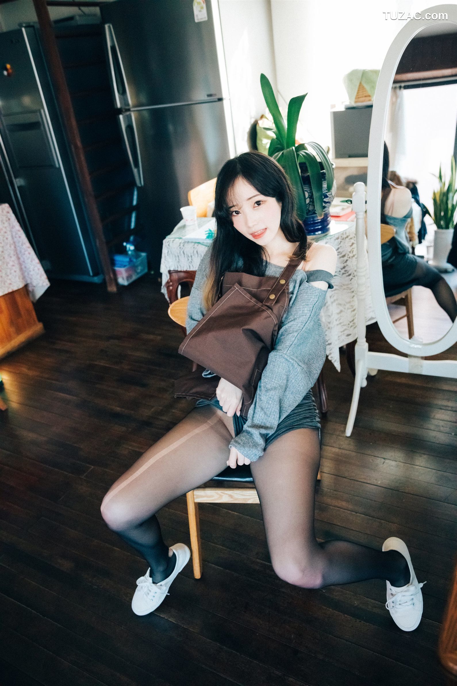 斑比-Bambi-咖啡时间-Cafe-Alba-Loozy