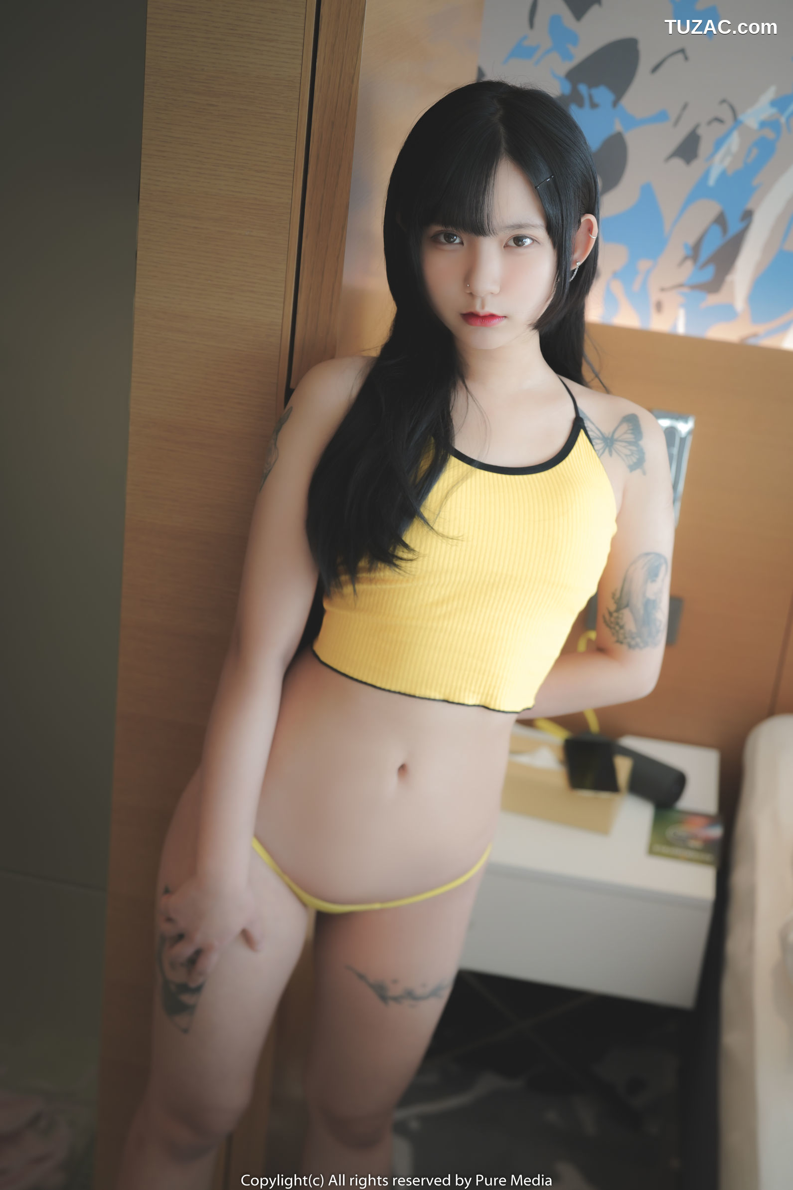 韩国美女-Hizzy-粉色和黄色短T恤-Pure-Media-Vol.046