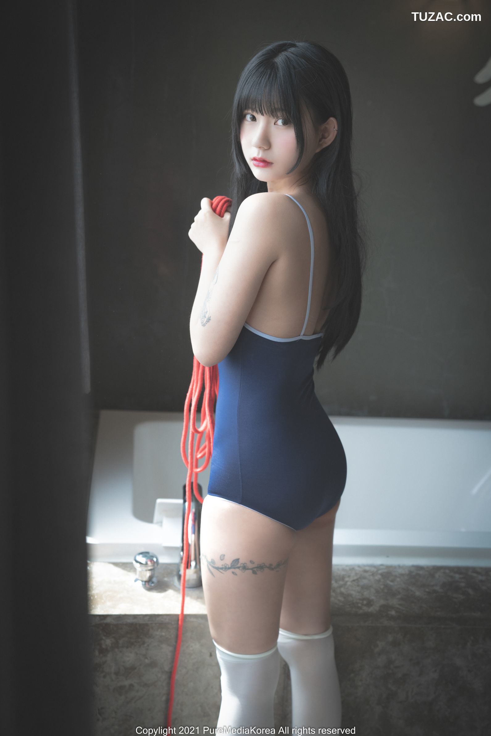 韩国美女-Hizzy-黑色透视情趣学生裙装红绳捆绑-Pure-Media-Vol.073