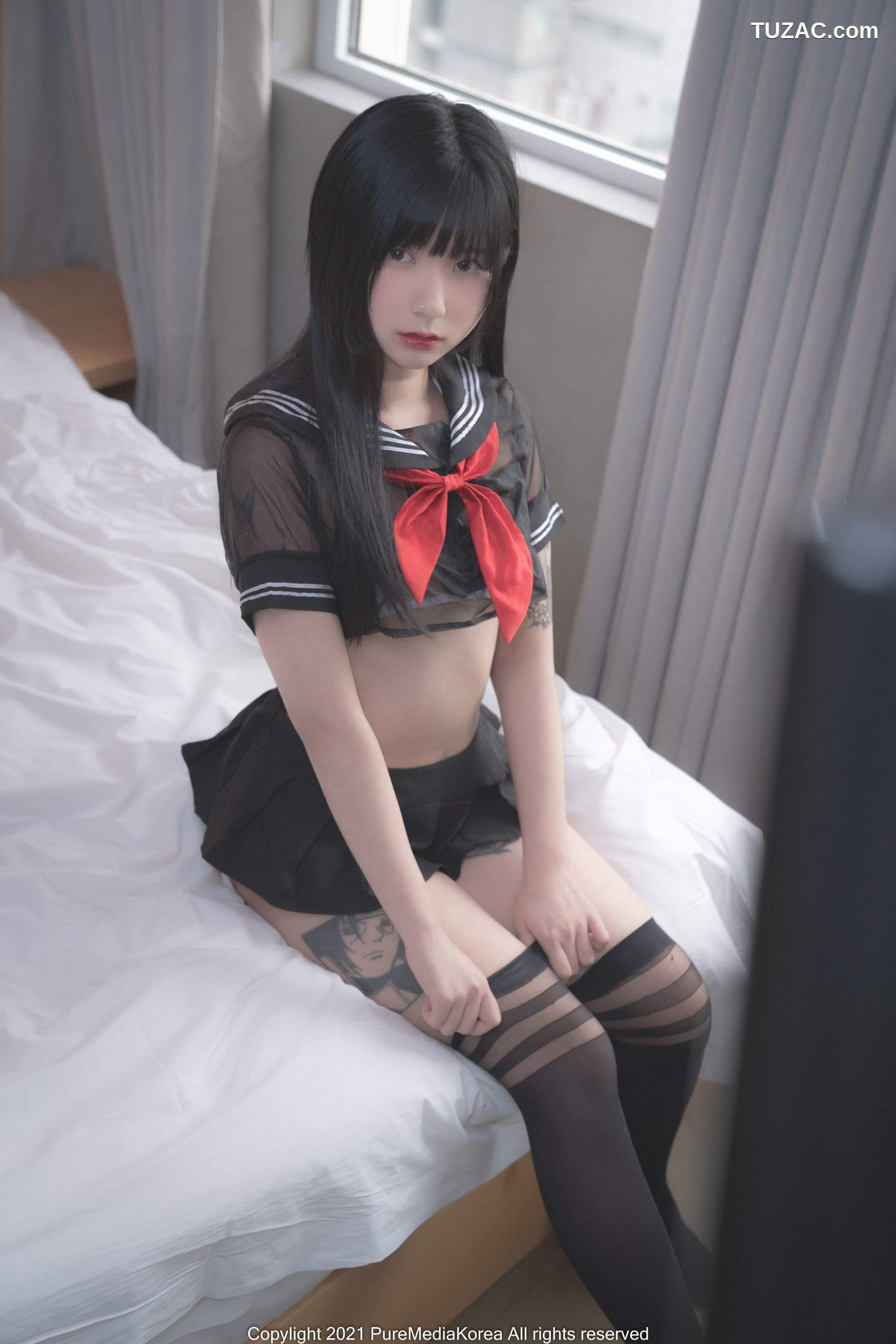 韩国美女-Hizzy-黑色透视情趣学生裙装红绳捆绑-Pure-Media-Vol.073
