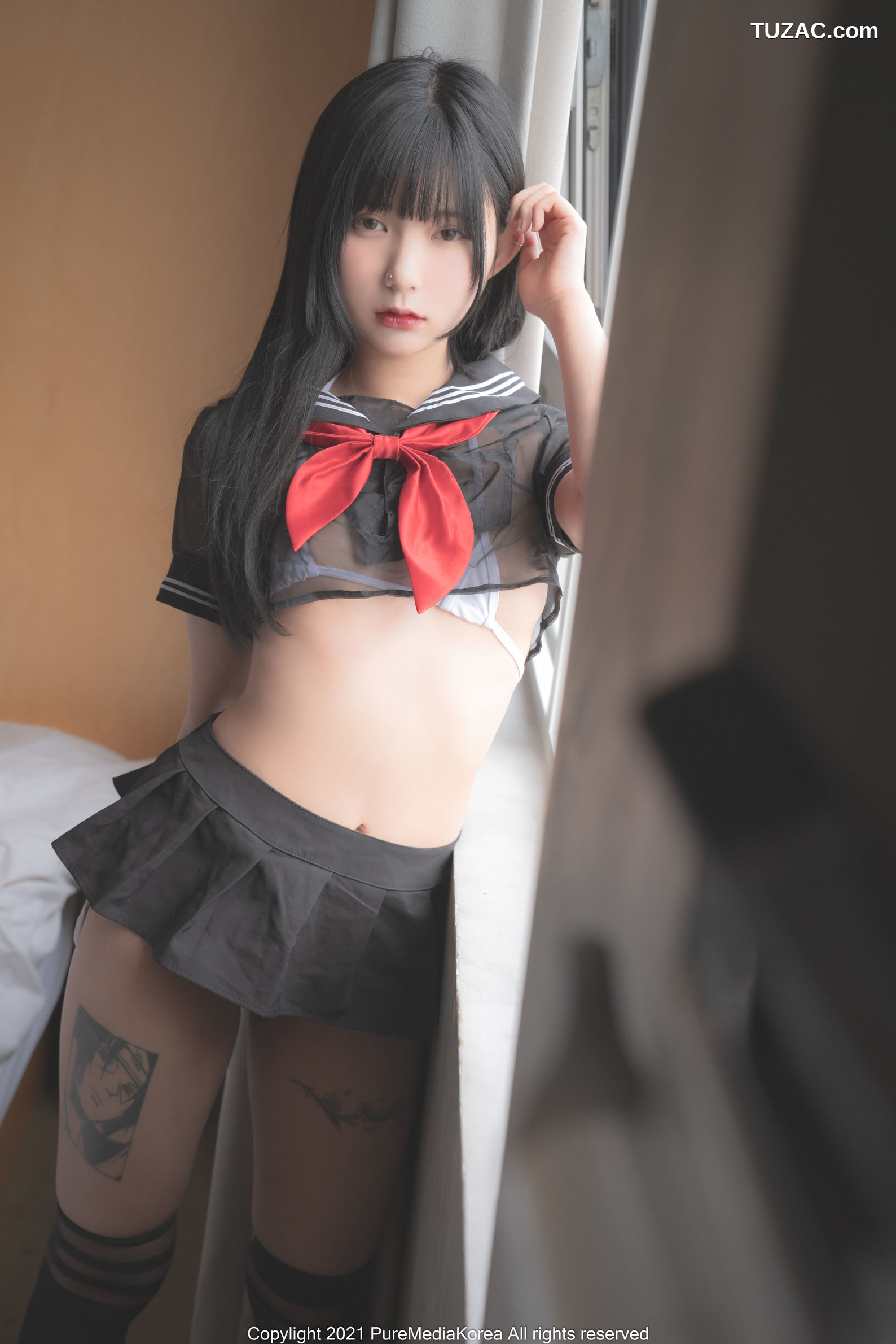 韩国美女-Hizzy-黑色透视情趣学生裙装红绳捆绑-Pure-Media-Vol.073