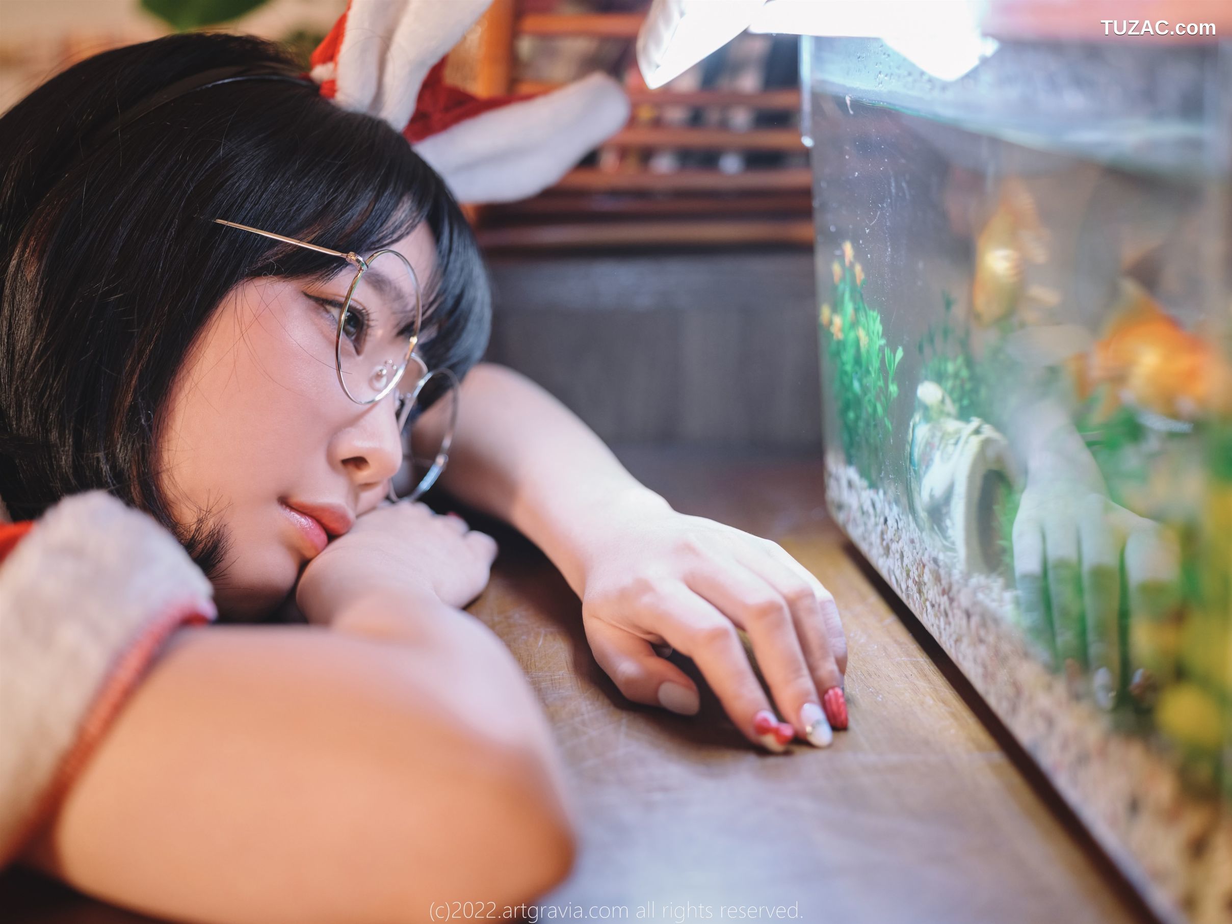 韩国美女-Jang-Joo-Isabella-红色带子-黑色带子情趣内衣-ArtGravia