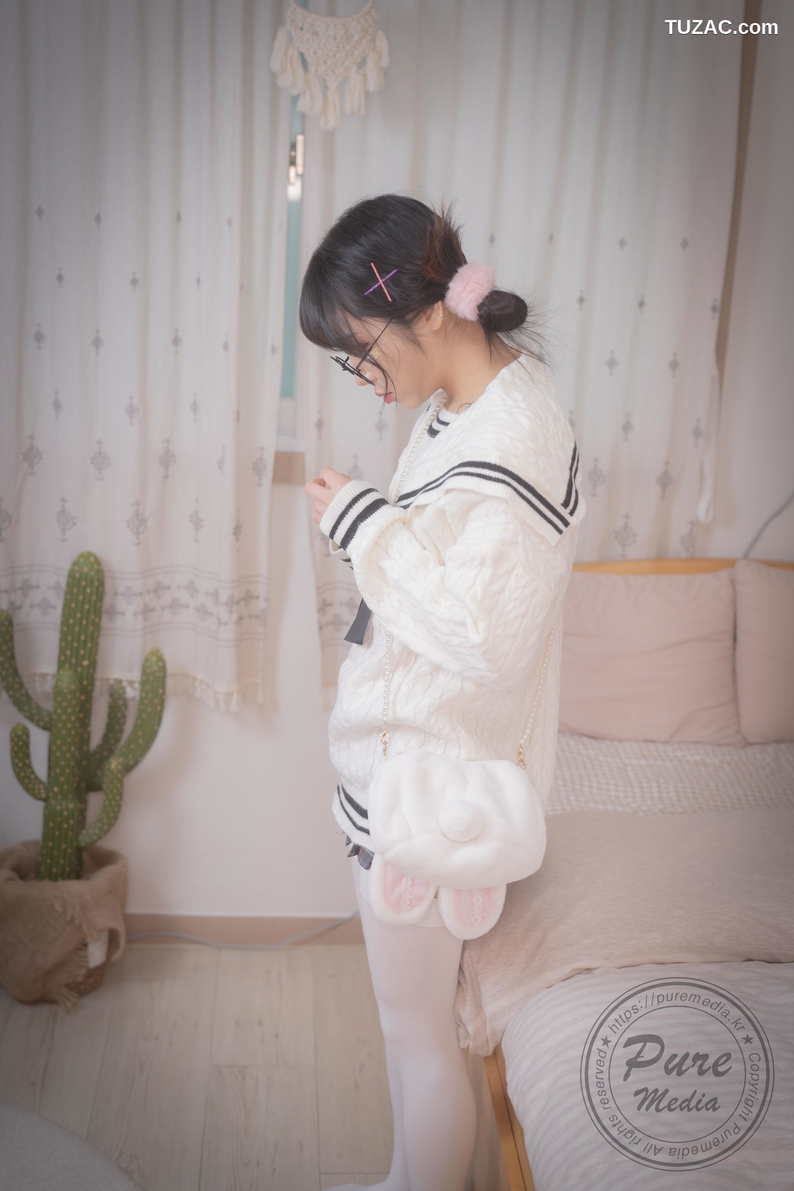 韩国美女-Jelly-被困在房间的女孩-Girl-Trapped-in-a-Rooftop-Room-Pure-Media-Vol.276