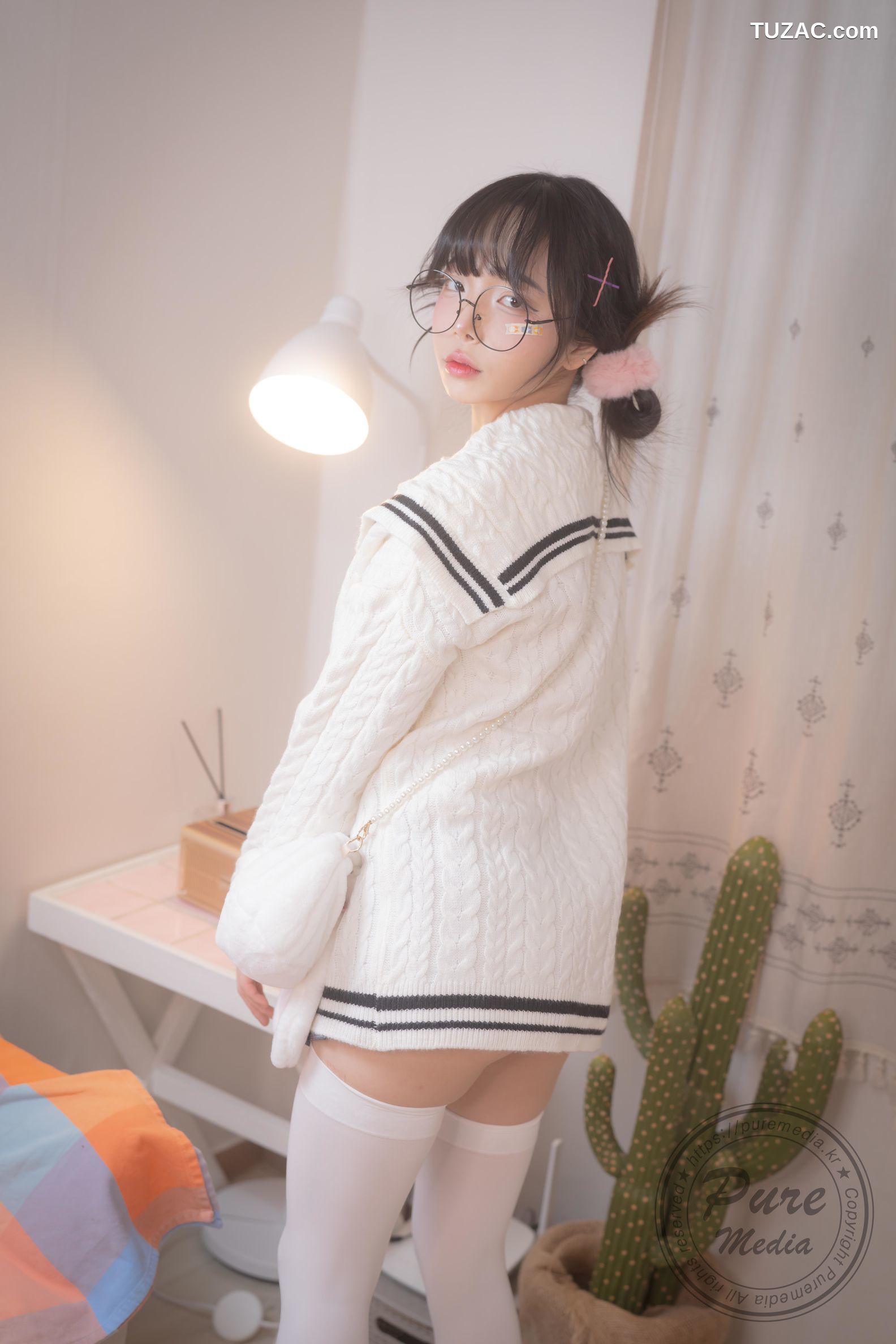 韩国美女-Jelly-被困在房间的女孩-Girl-Trapped-in-a-Rooftop-Room-Pure-Media-Vol.276