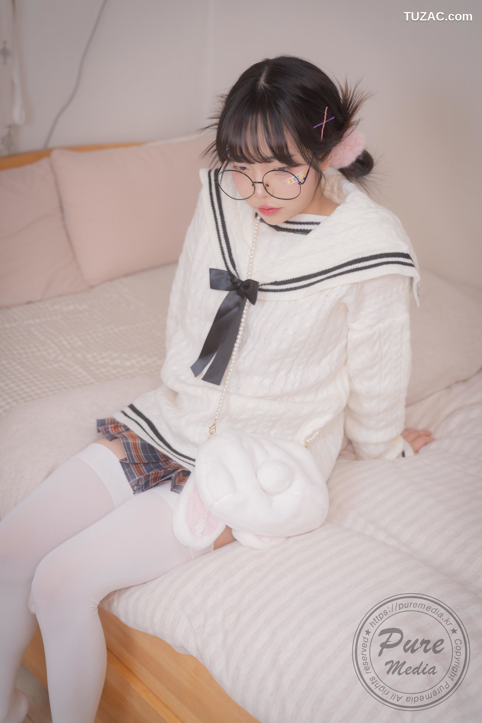 韩国美女-Jelly-被困在房间的女孩-Girl-Trapped-in-a-Rooftop-Room-Pure-Media-Vol.276