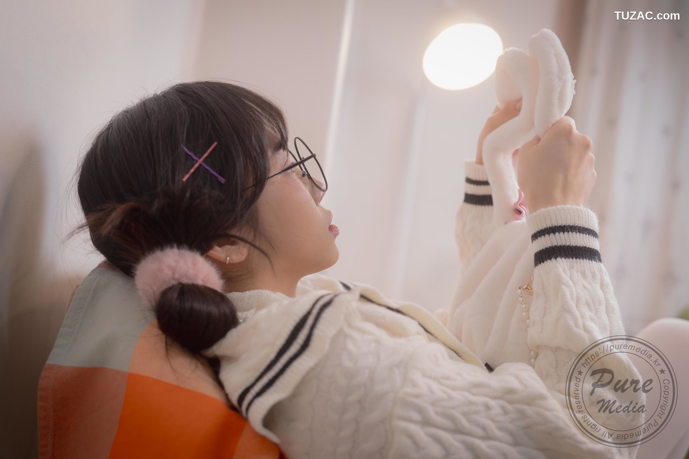 韩国美女-Jelly-被困在房间的女孩-Girl-Trapped-in-a-Rooftop-Room-Pure-Media-Vol.276