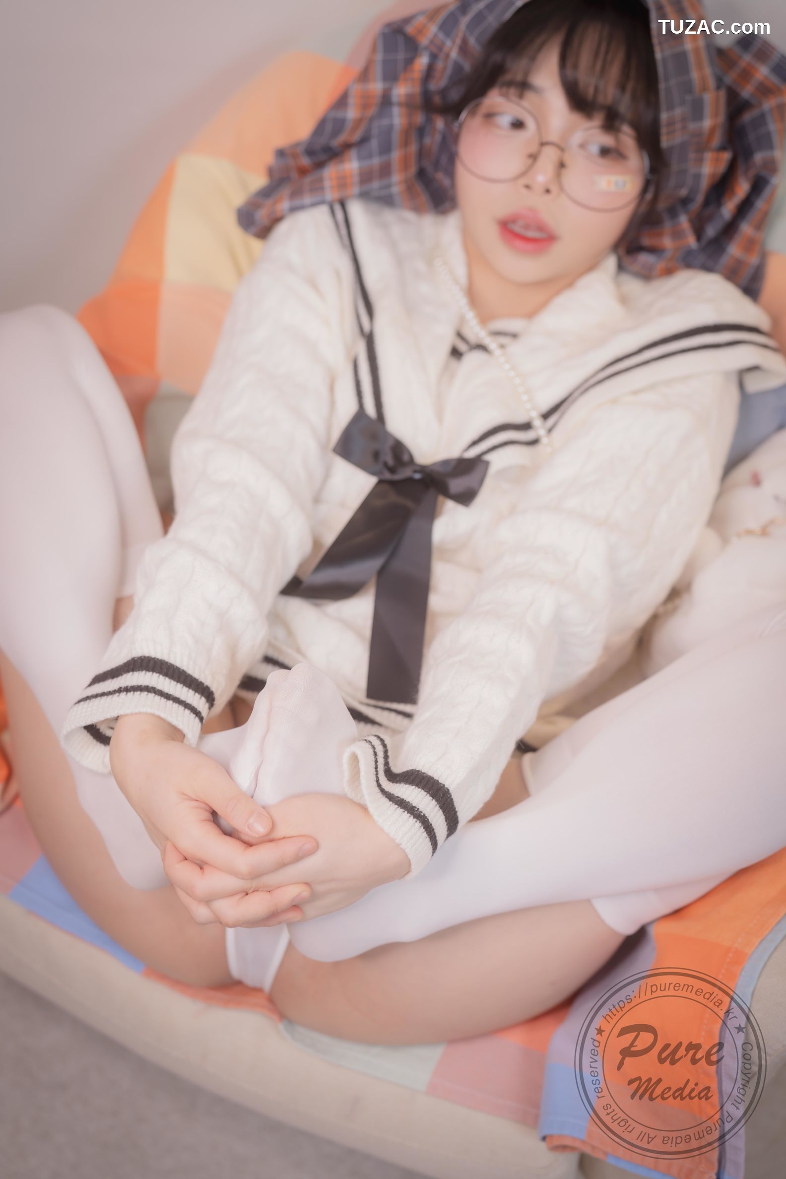 韩国美女-Jelly-被困在房间的女孩-Girl-Trapped-in-a-Rooftop-Room-Pure-Media-Vol.276