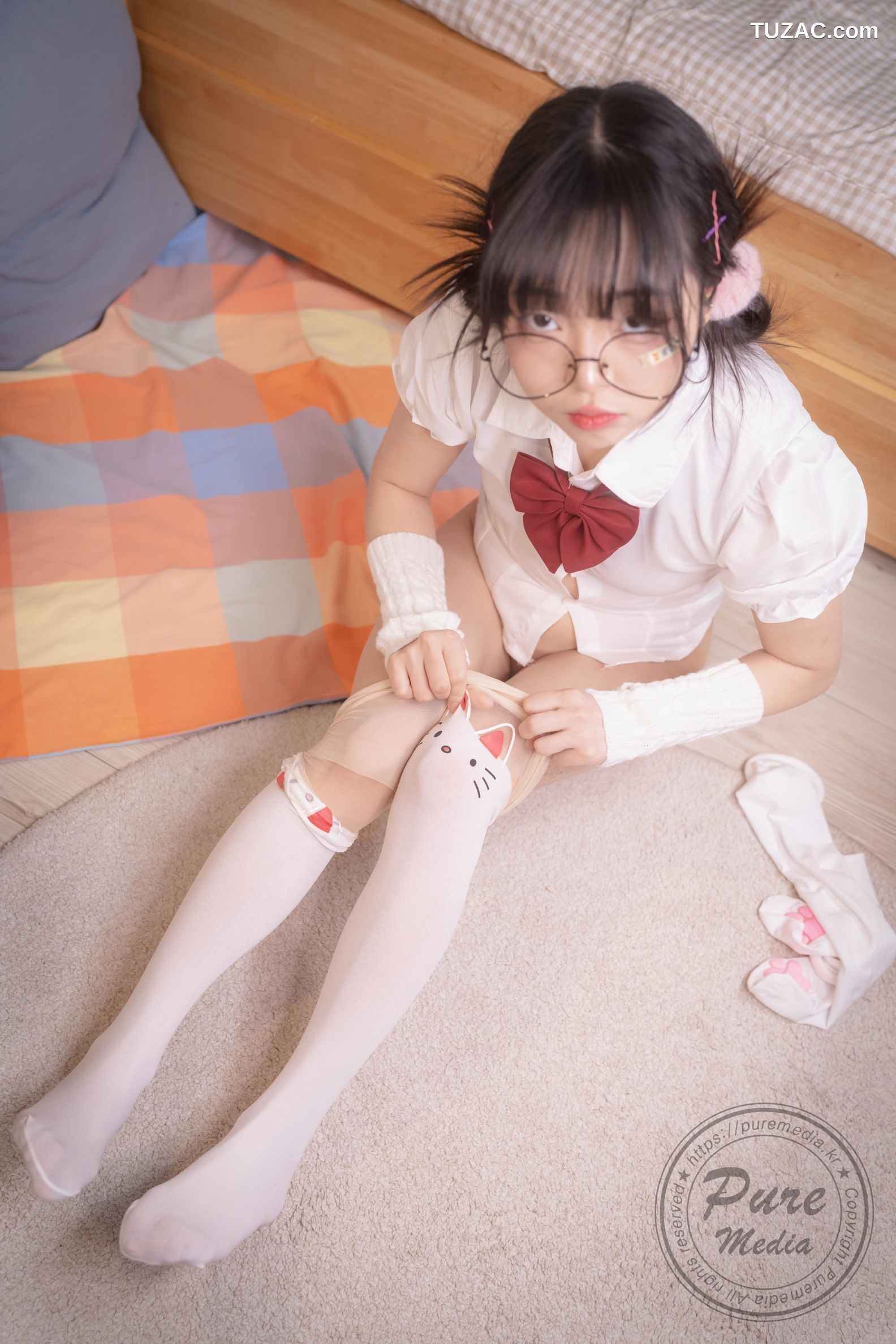 韩国美女-Jelly-被困在房间的女孩-Girl-Trapped-in-a-Rooftop-Room-Pure-Media-Vol.276