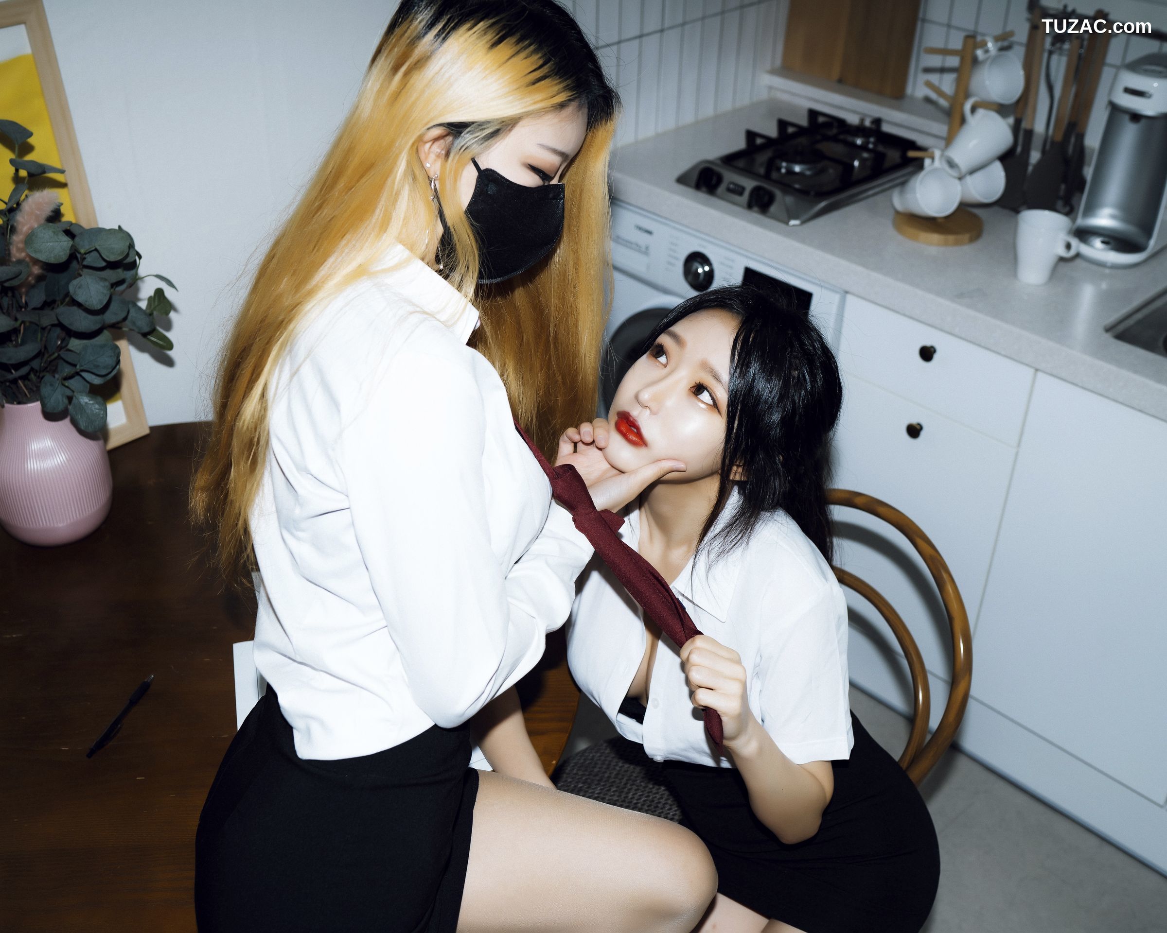 韩国美女-Jucy-Mona-姐妹花居家黑丝-无圣光