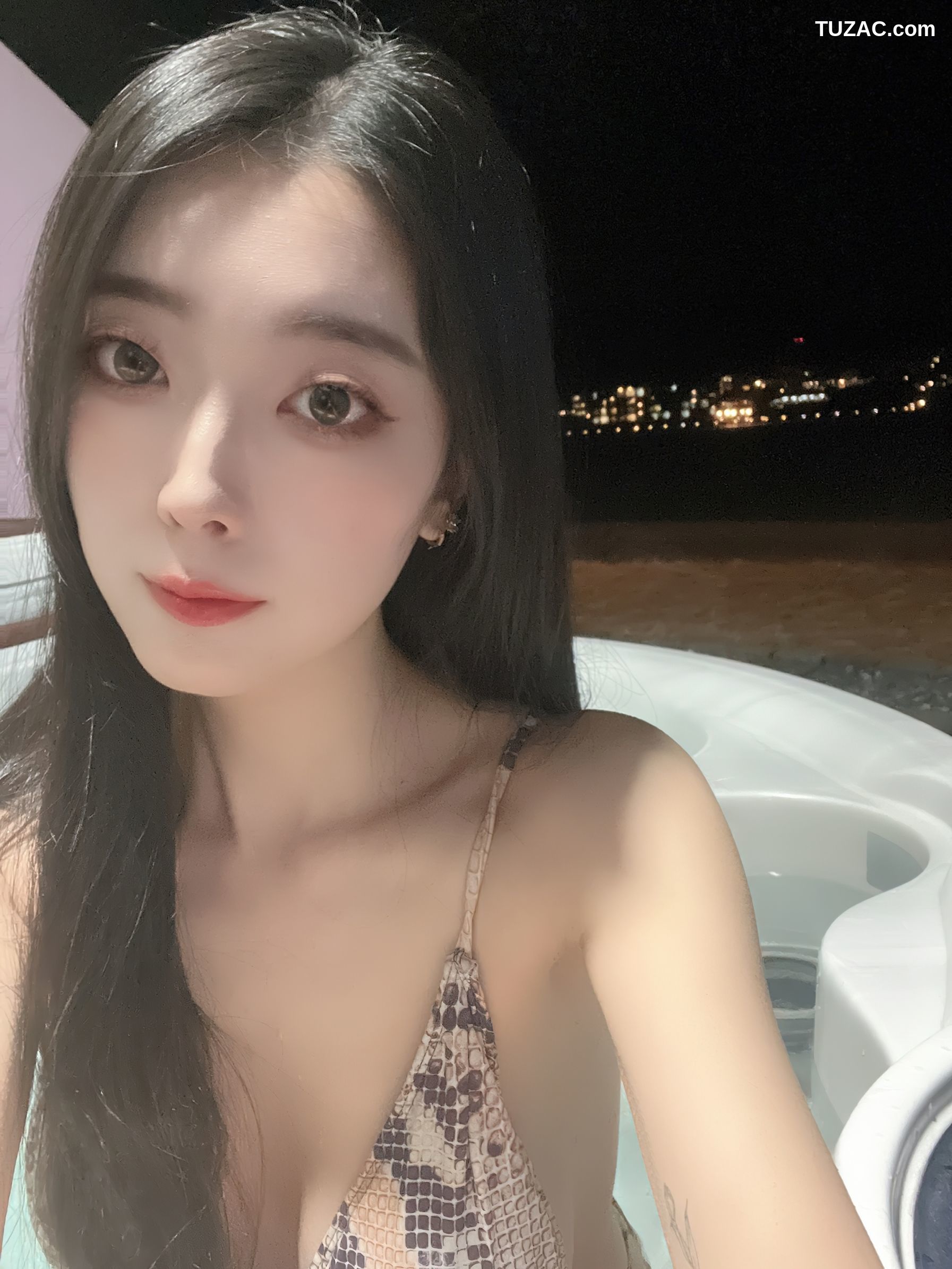 韩国美女-Jucy-Mona-姐妹花激情旅游-无圣光-EroEro-Travel-Moon-Night-Snap