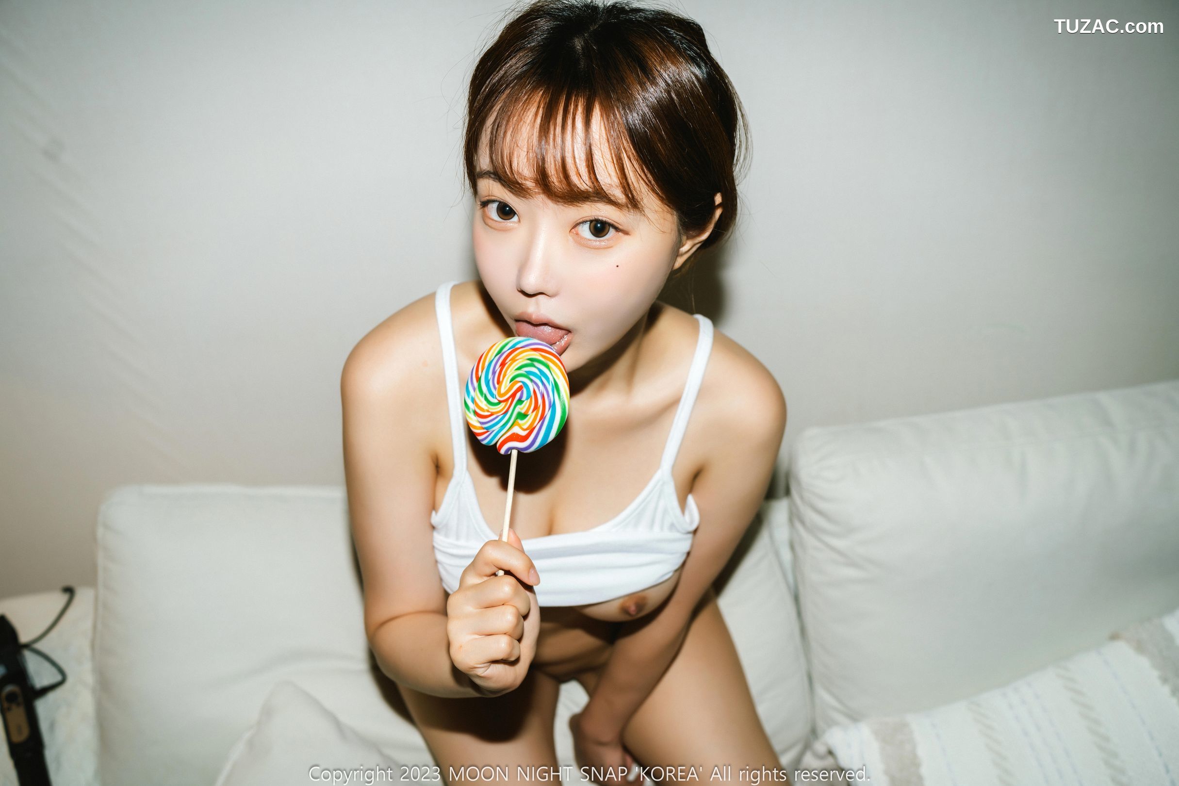 韩国美女-Jucy-和哥哥独处-无圣光-I’m-alone-without-my-brother-Moon-Night-Snap