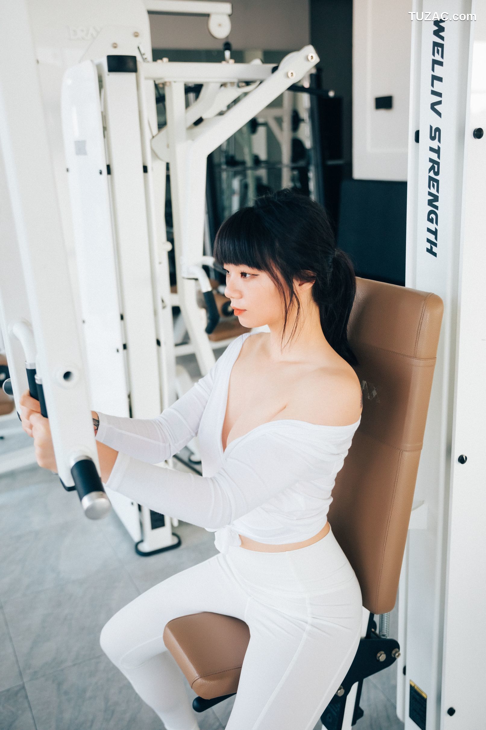 韩国美女-Kissme-脱衣健身-Strip-Fitness-无圣光-Loozy