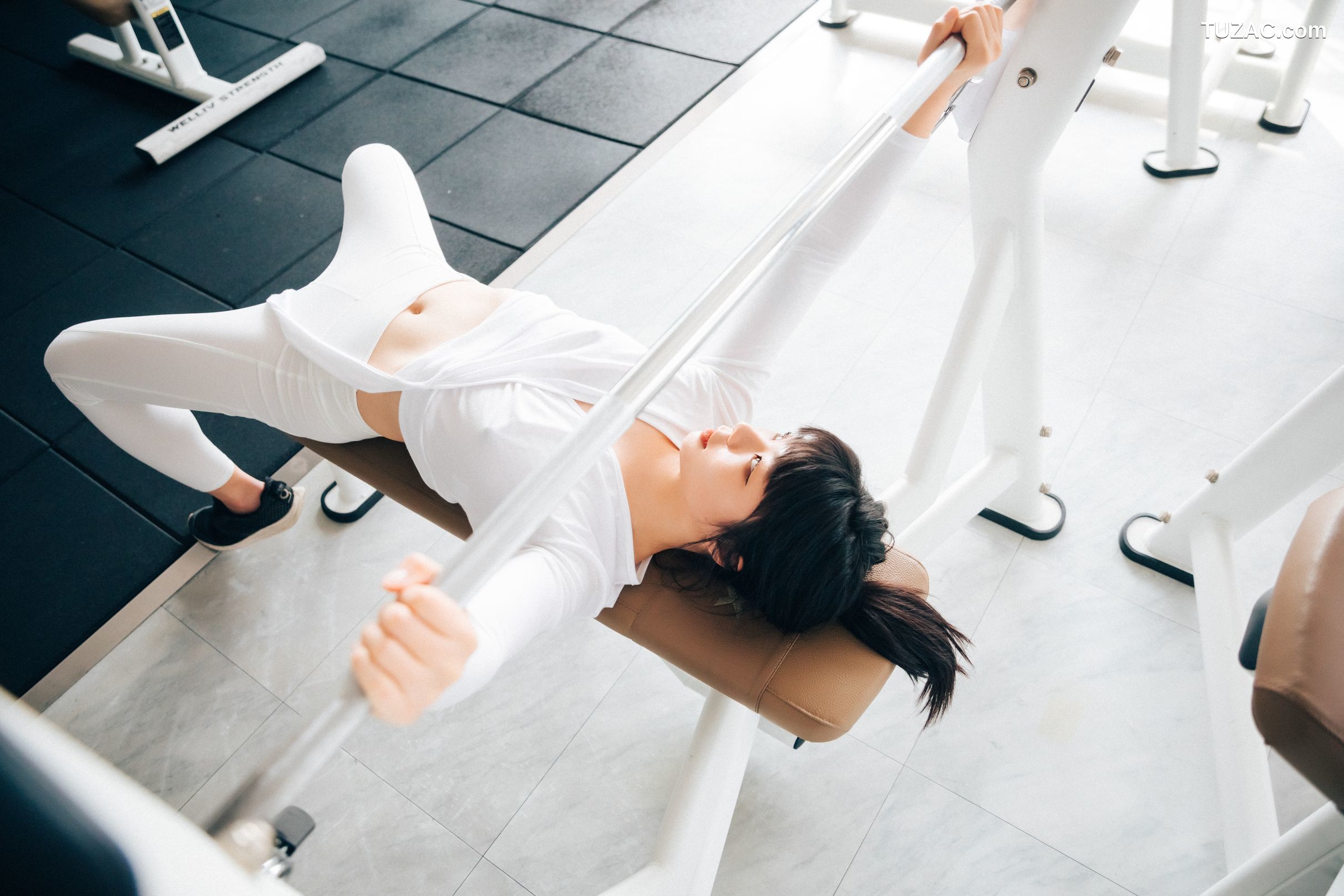 韩国美女-Kissme-脱衣健身-Strip-Fitness-无圣光-Loozy