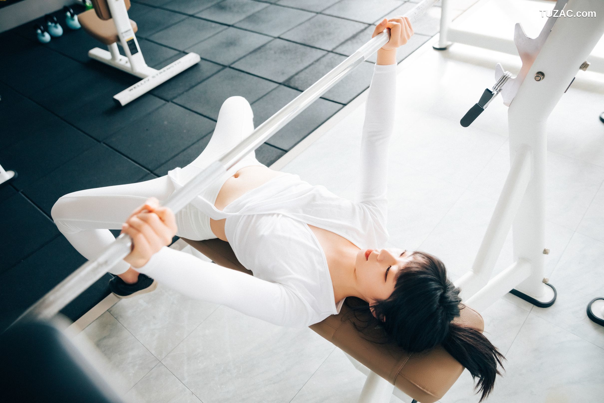 韩国美女-Kissme-脱衣健身-Strip-Fitness-无圣光-Loozy