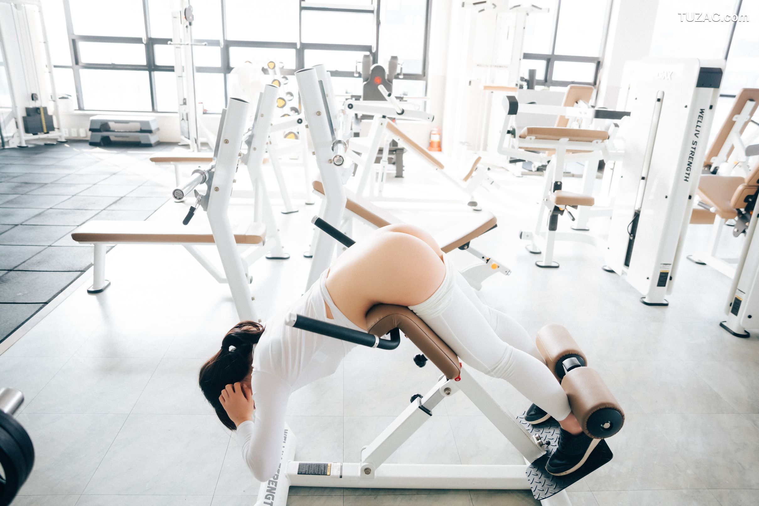 韩国美女-Kissme-脱衣健身-Strip-Fitness-无圣光-Loozy