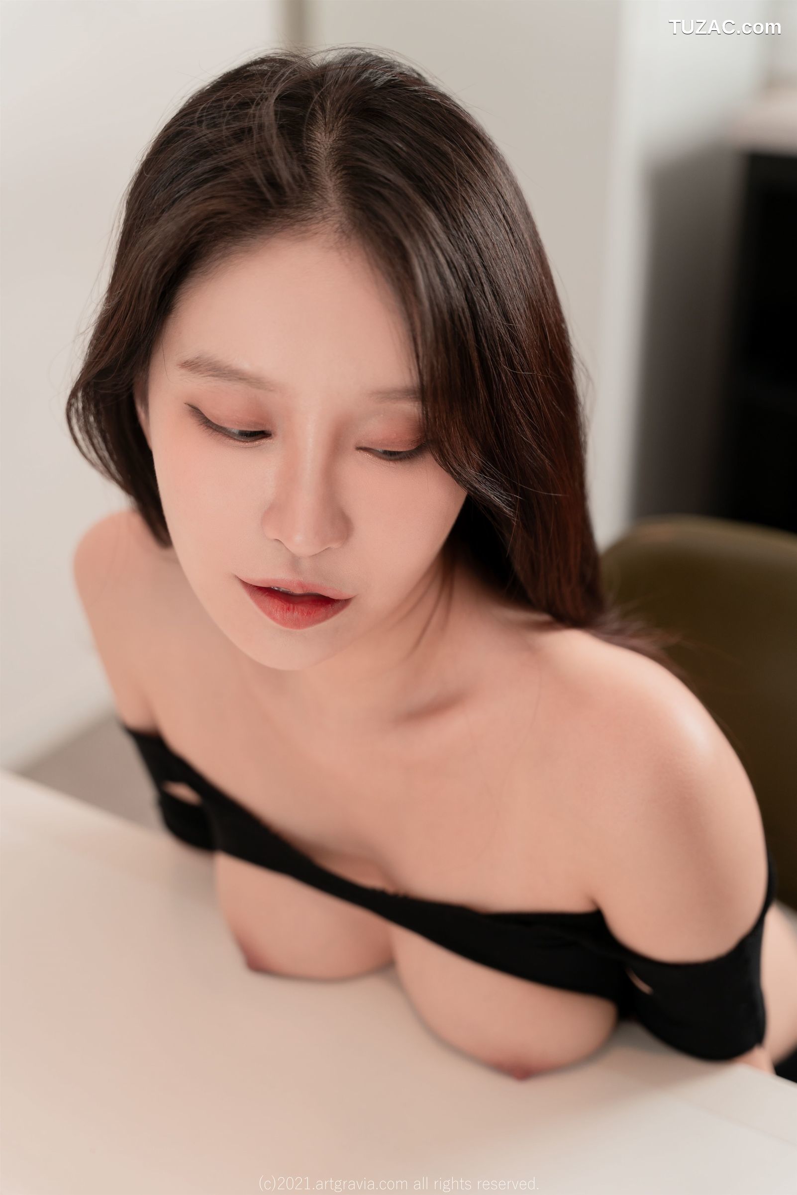 韩国美女-Lee-seol-黑色情趣服爆乳-ArtGravia-322