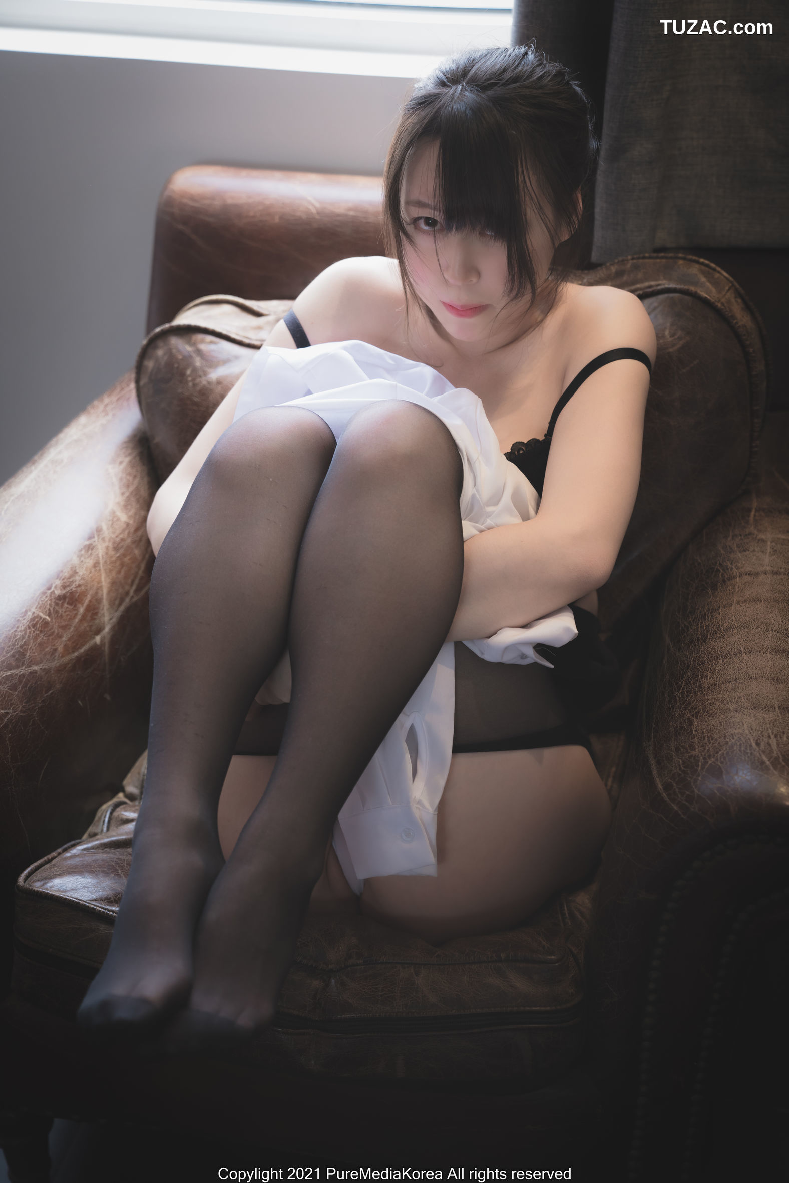 韩国美女-Mozzi-白衬衣短裙职业装-瑜伽裤-Pure-Media-Vol.069