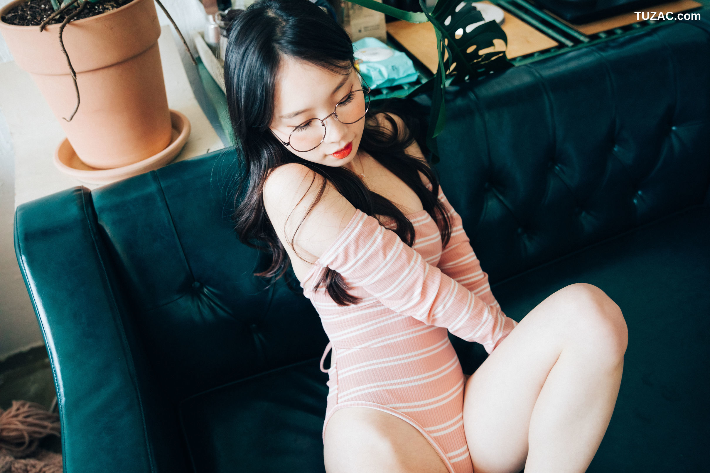 韩国美女-Pureding-퓨딩-Assistant-Loozy