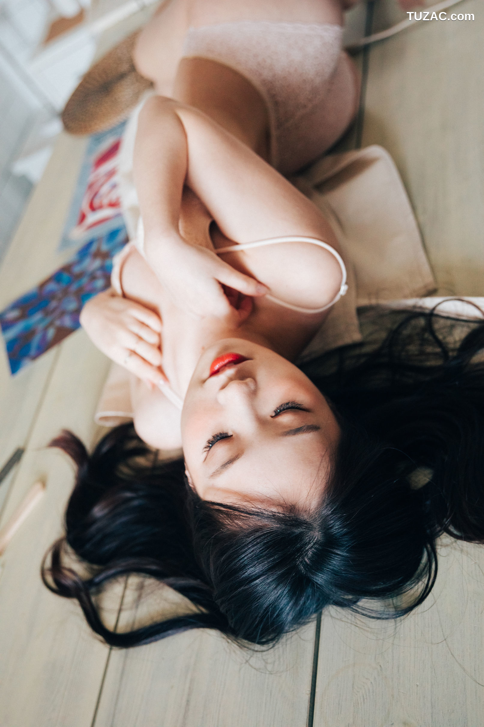 韩国美女-Pureding-퓨딩-Assistant-Loozy