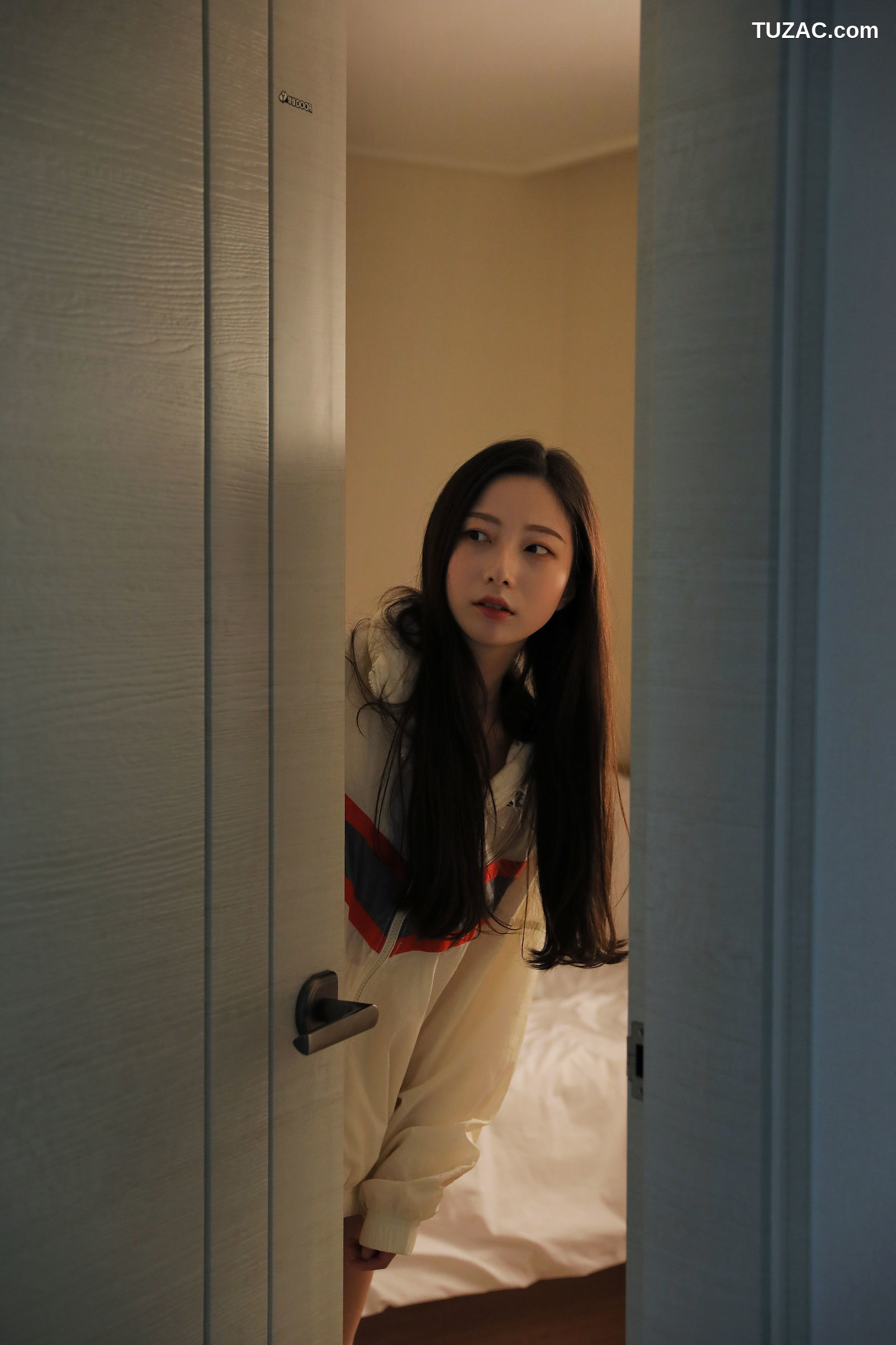 韩国美女-Risa-入侵-黑色情趣内衣绑缚-Invasion-BUNNY