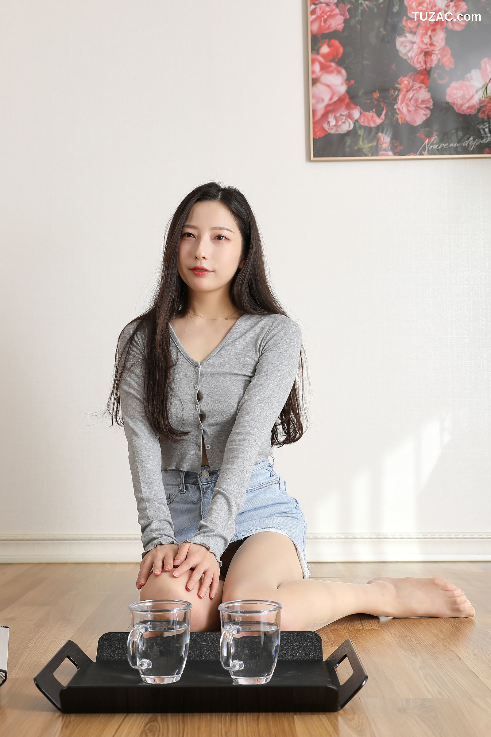 韩国美女-Risa-美女教师家访-An-Interview-with-a-Parent-BUNNY