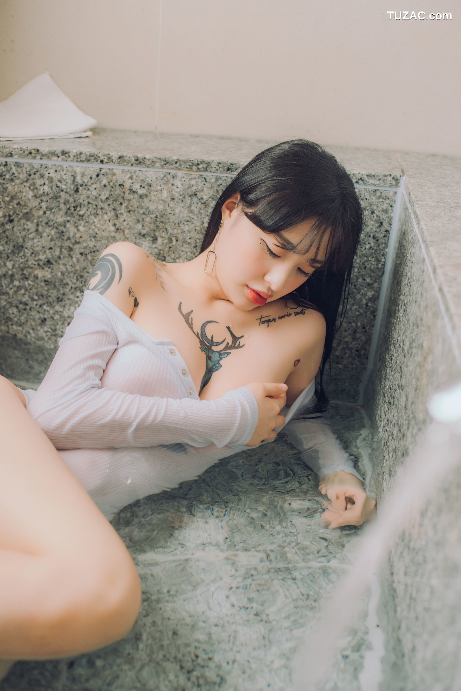 韩国美女-Seolhwa-白色死库水浴室湿身-Pure-Media-Vol.064