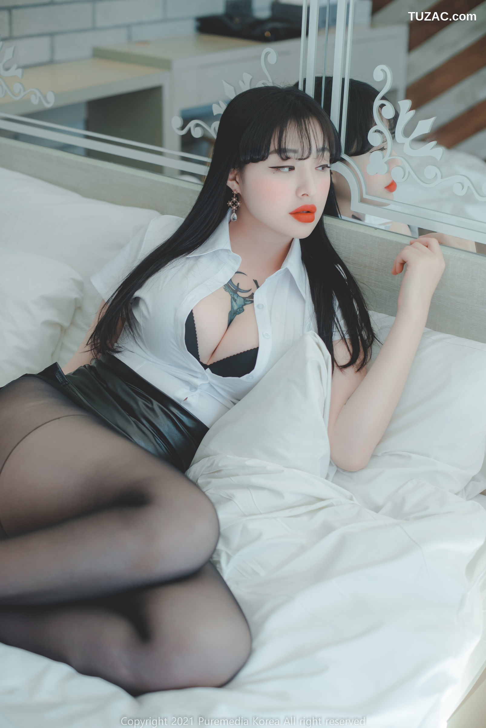 韩国美女-Seolhwa-白衬衫黑皮短裙-Pure-Media-Vol.081