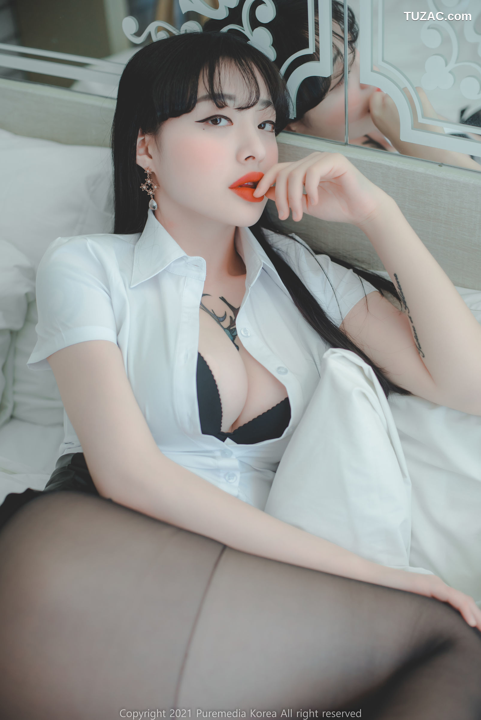 韩国美女-Seolhwa-白衬衫黑皮短裙-Pure-Media-Vol.081