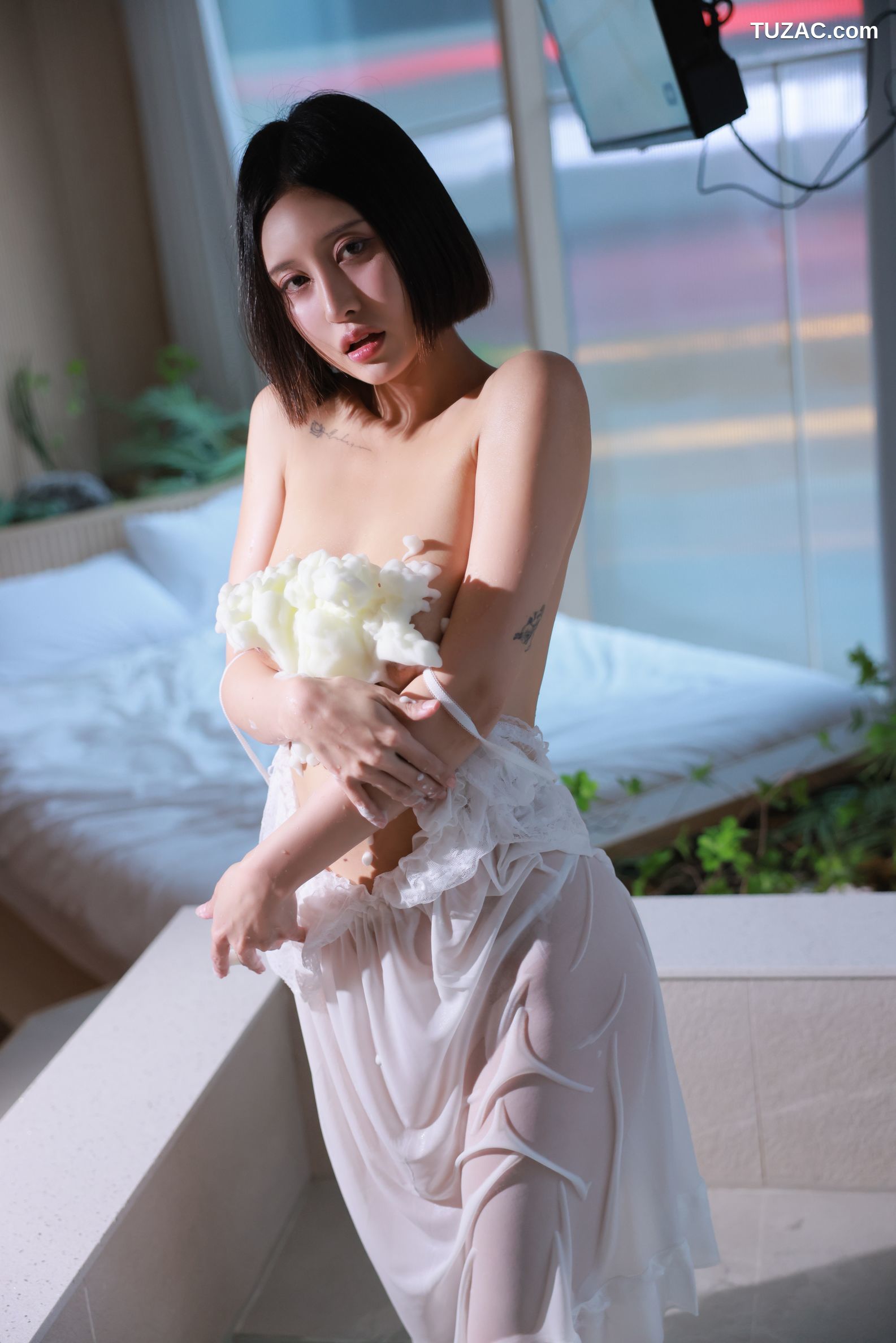 韩国美女-Yuze-白色吊带睡衣-OASIS-SWEETBOX-Vol.35