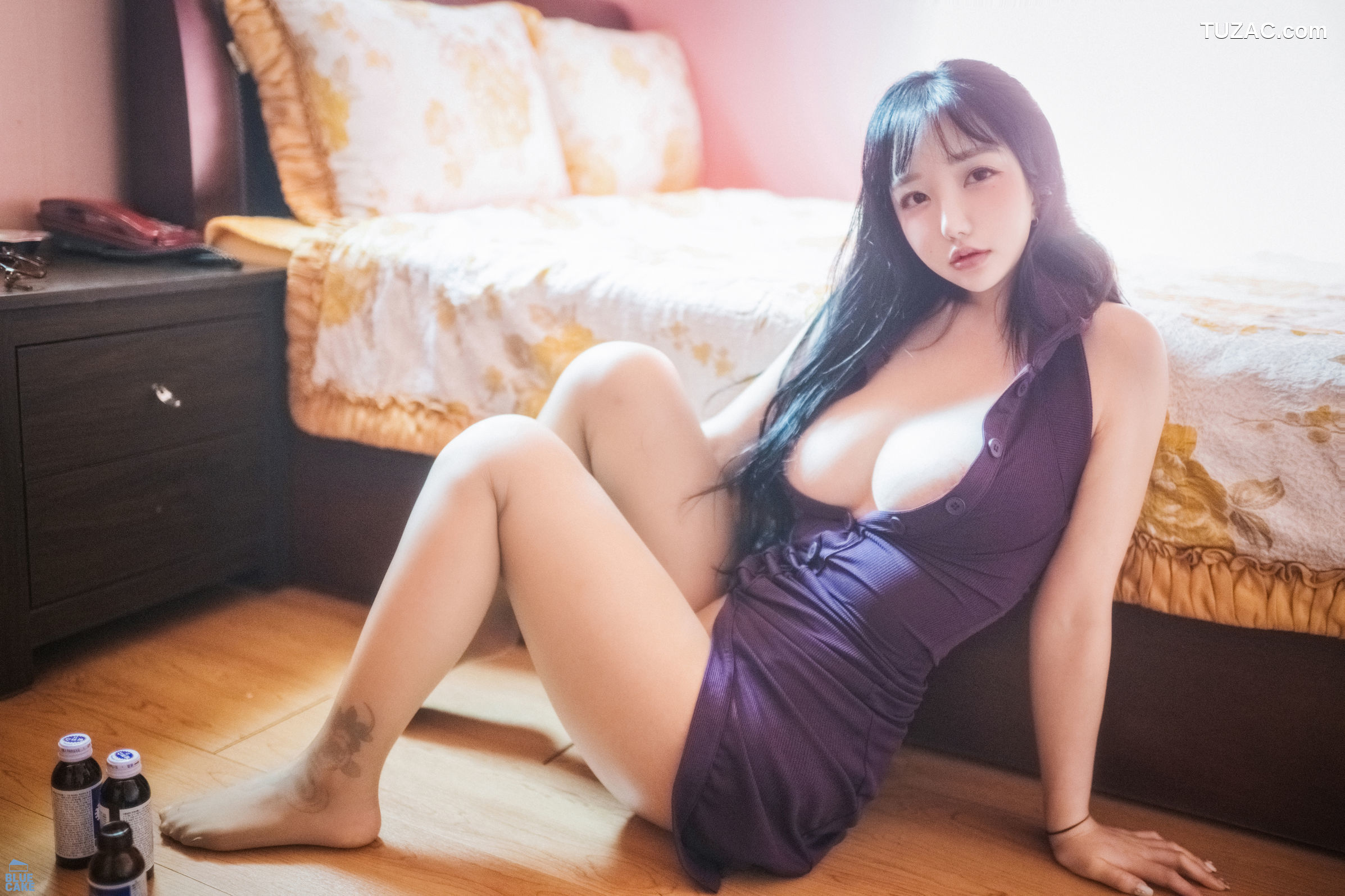 韩国美女-孙乐乐-Son-YeEun-无内裤露出-Nude-No-Panty-BLUECAKE