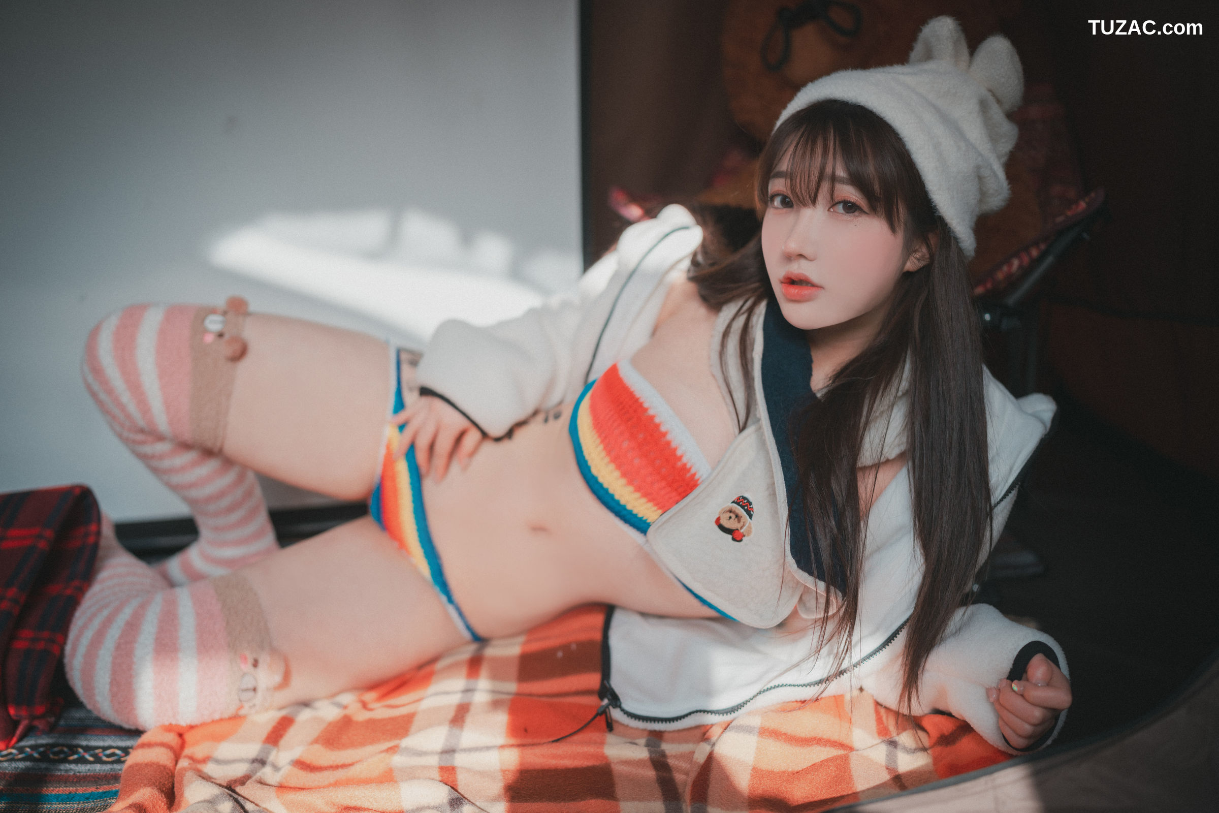 韩国美女-孙乐乐-Son-YeEun-浪漫冬季露营-Romantic-Winter-Glamping
