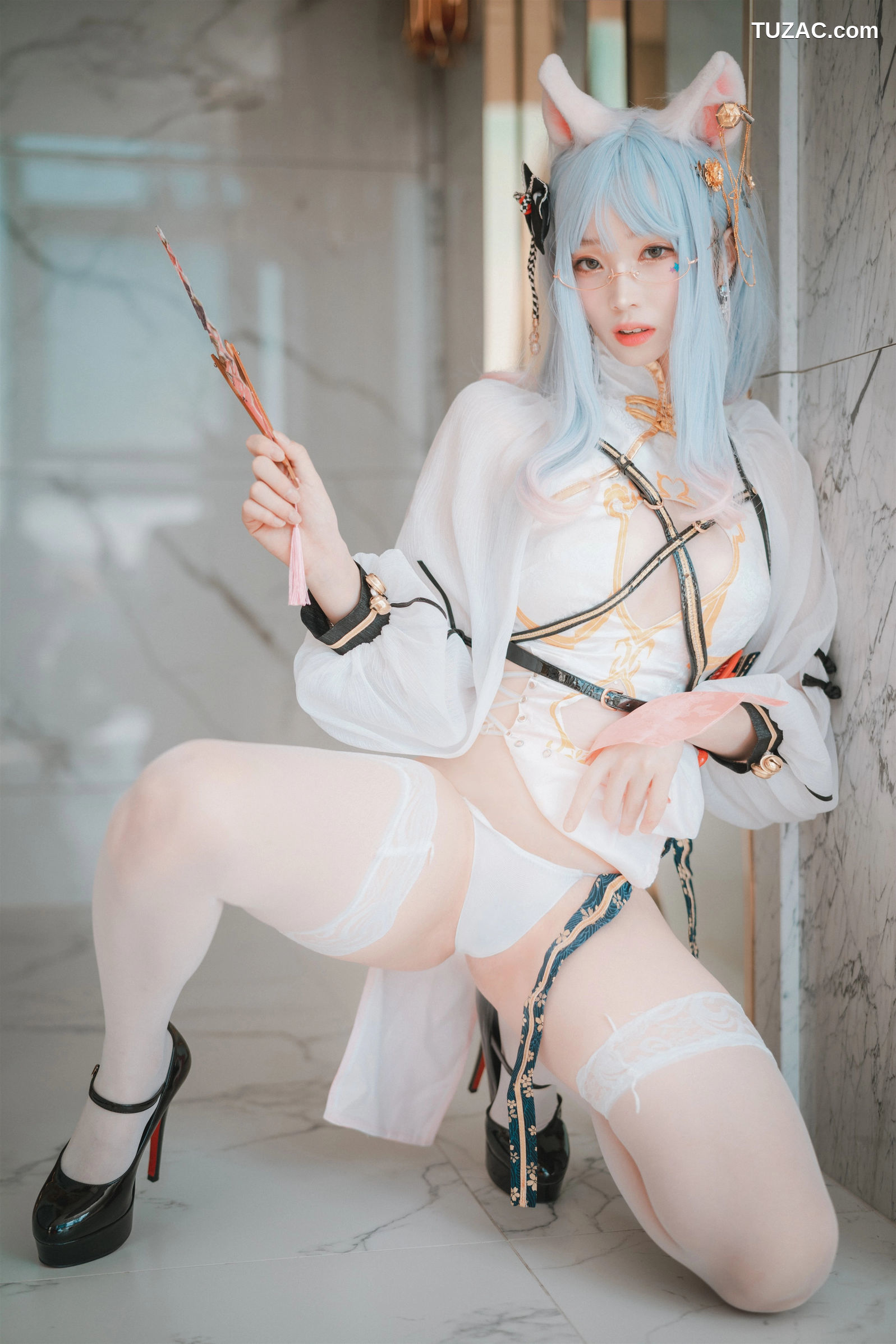 韩国美女-斑比-Bambi-밤비-穿旗袍的猫耳少女-Le-Chat-Porte-un-Qípáo-DJAWA