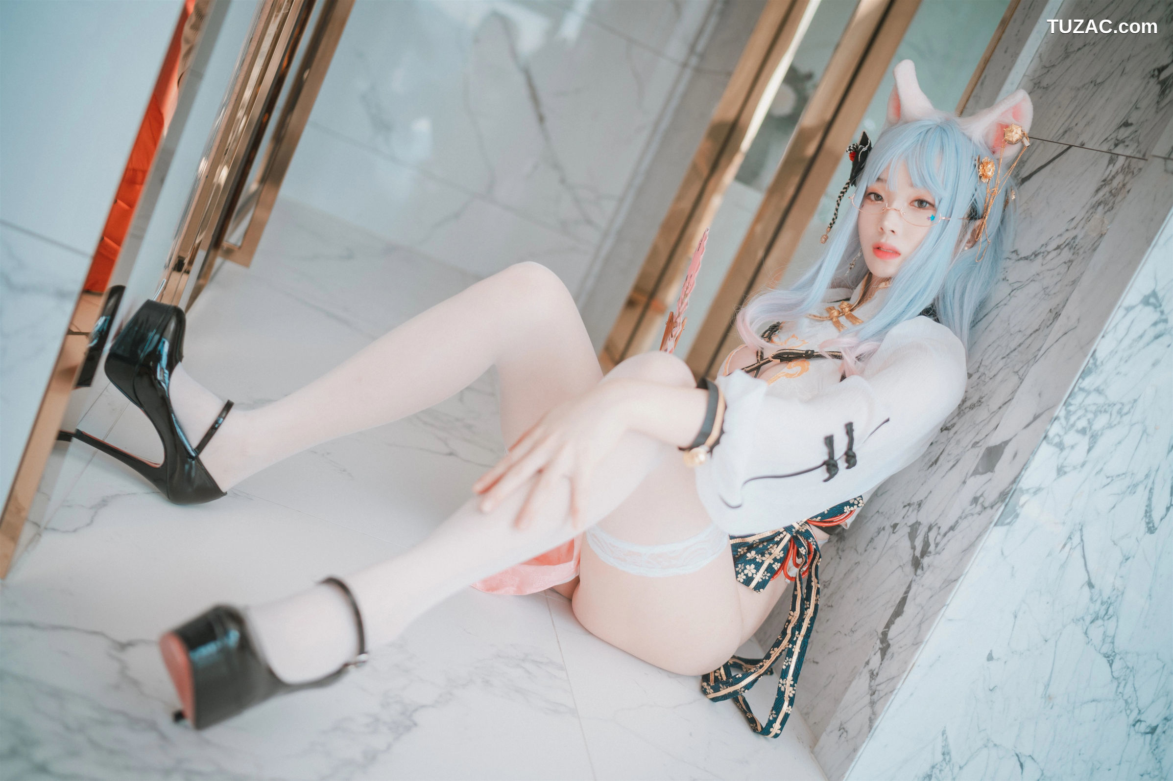 韩国美女-斑比-Bambi-밤비-穿旗袍的猫耳少女-Le-Chat-Porte-un-Qípáo-DJAWA