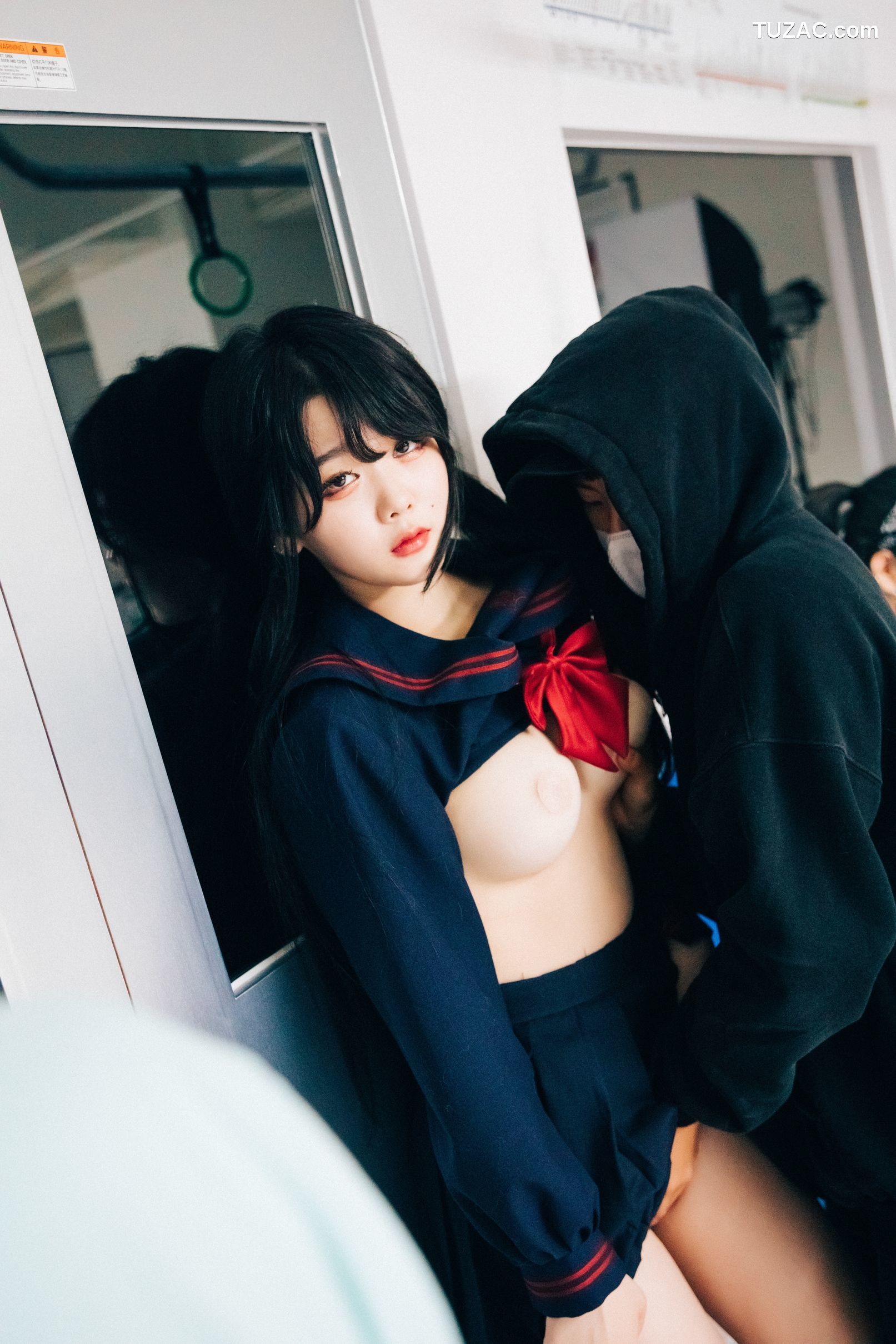 韩国美女-琪雅-Zia-地铁-完整版-Subway-Full-Ver-Loozy