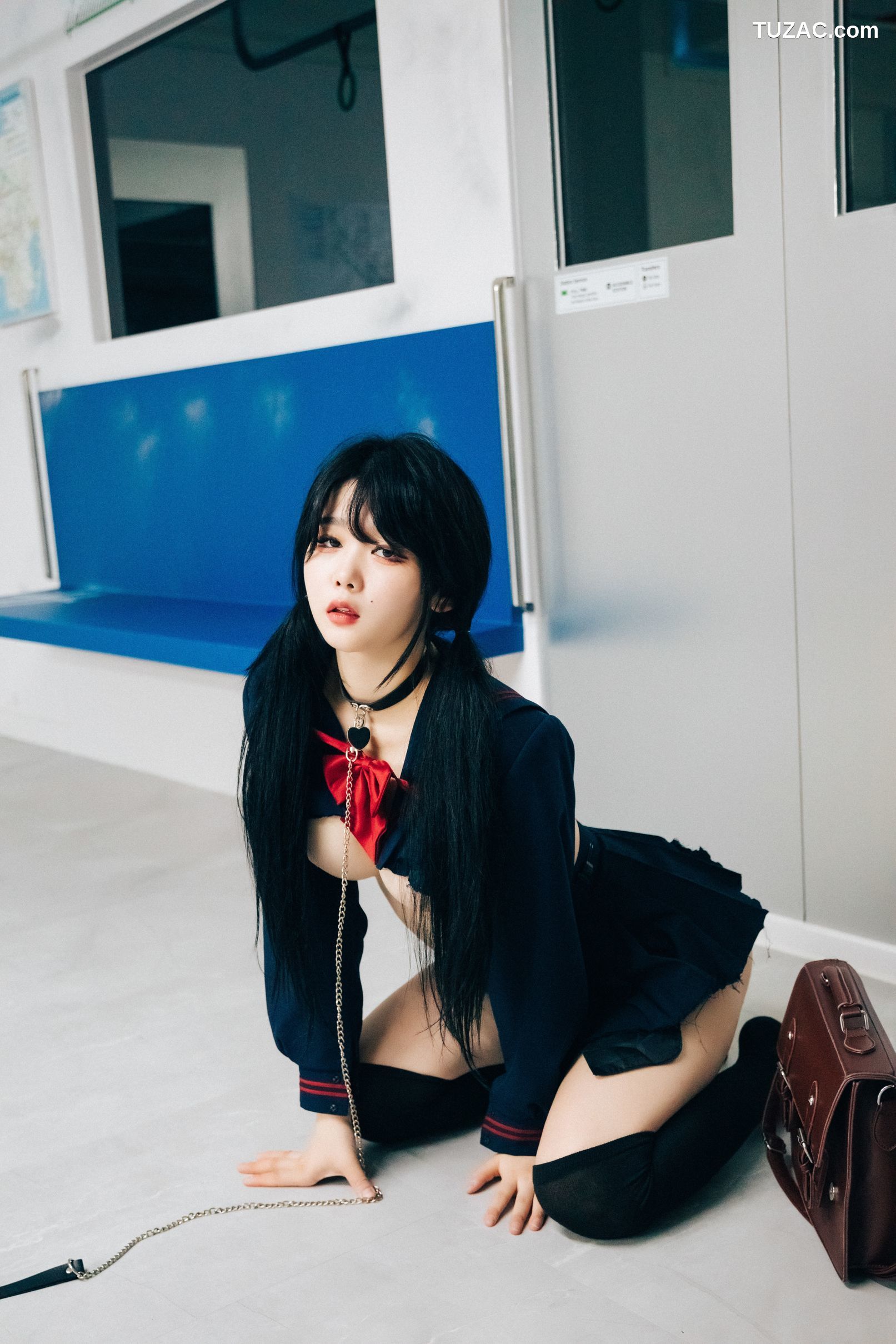 韩国美女-琪雅-Zia-地铁-完整版-Subway-Full-Ver-Loozy