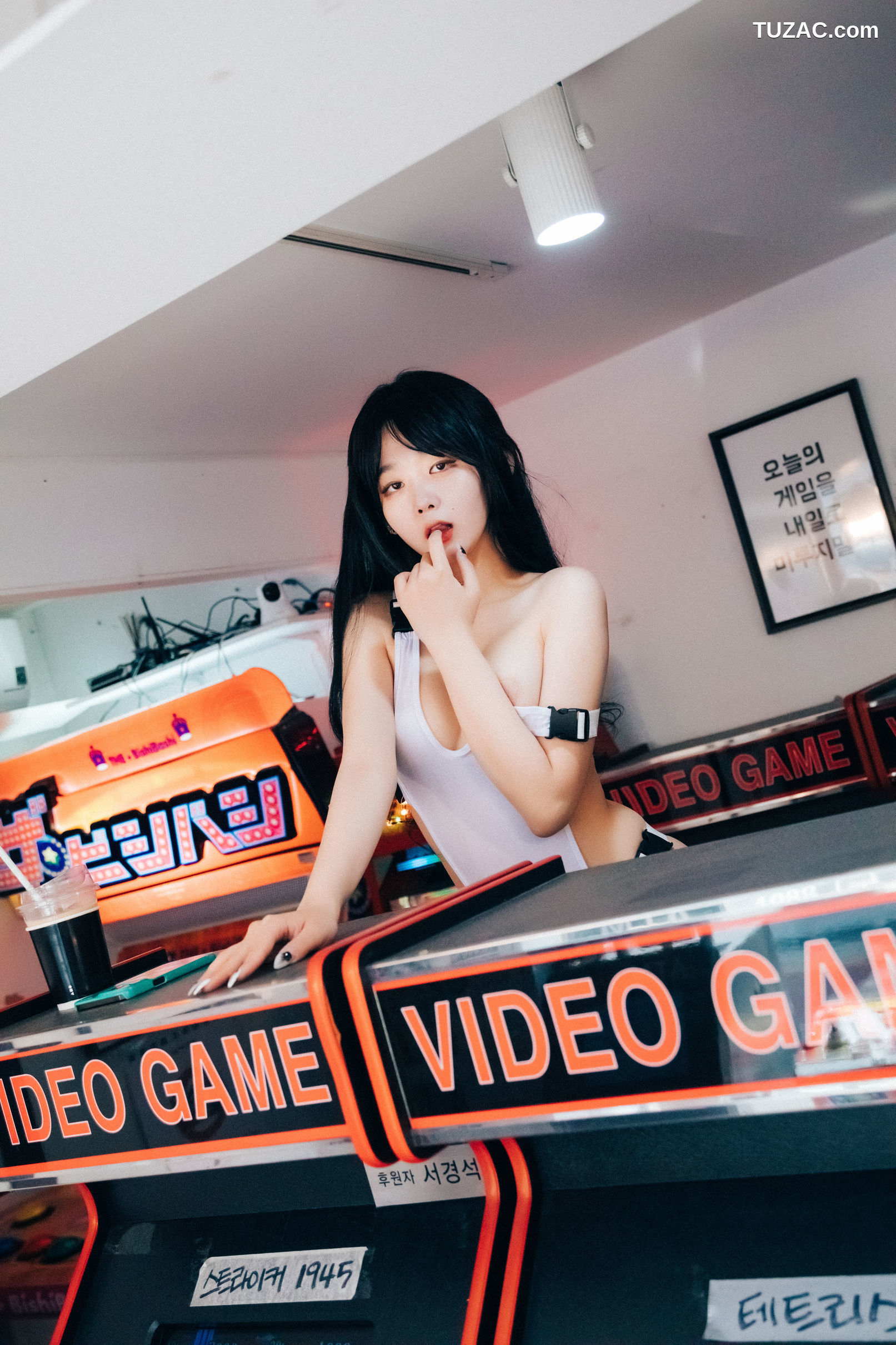 韩国美女-琪雅-Zia-街机游戏厅里的性感少女-Oraksil-Loozy