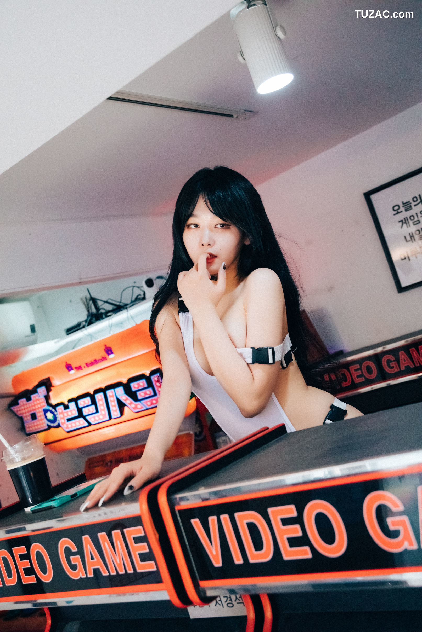 韩国美女-琪雅-Zia-街机游戏厅里的性感少女-Oraksil-Loozy