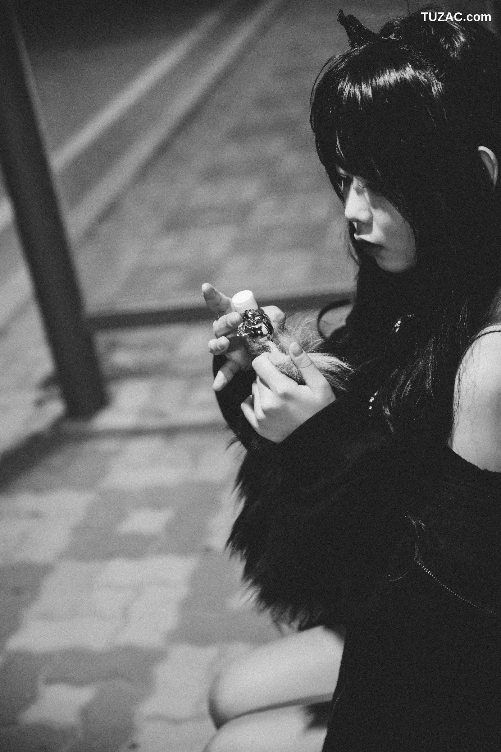 韩国美女-琪雅-Zia-触摸加肛塞-Touch-Anal-Plug-Loozy