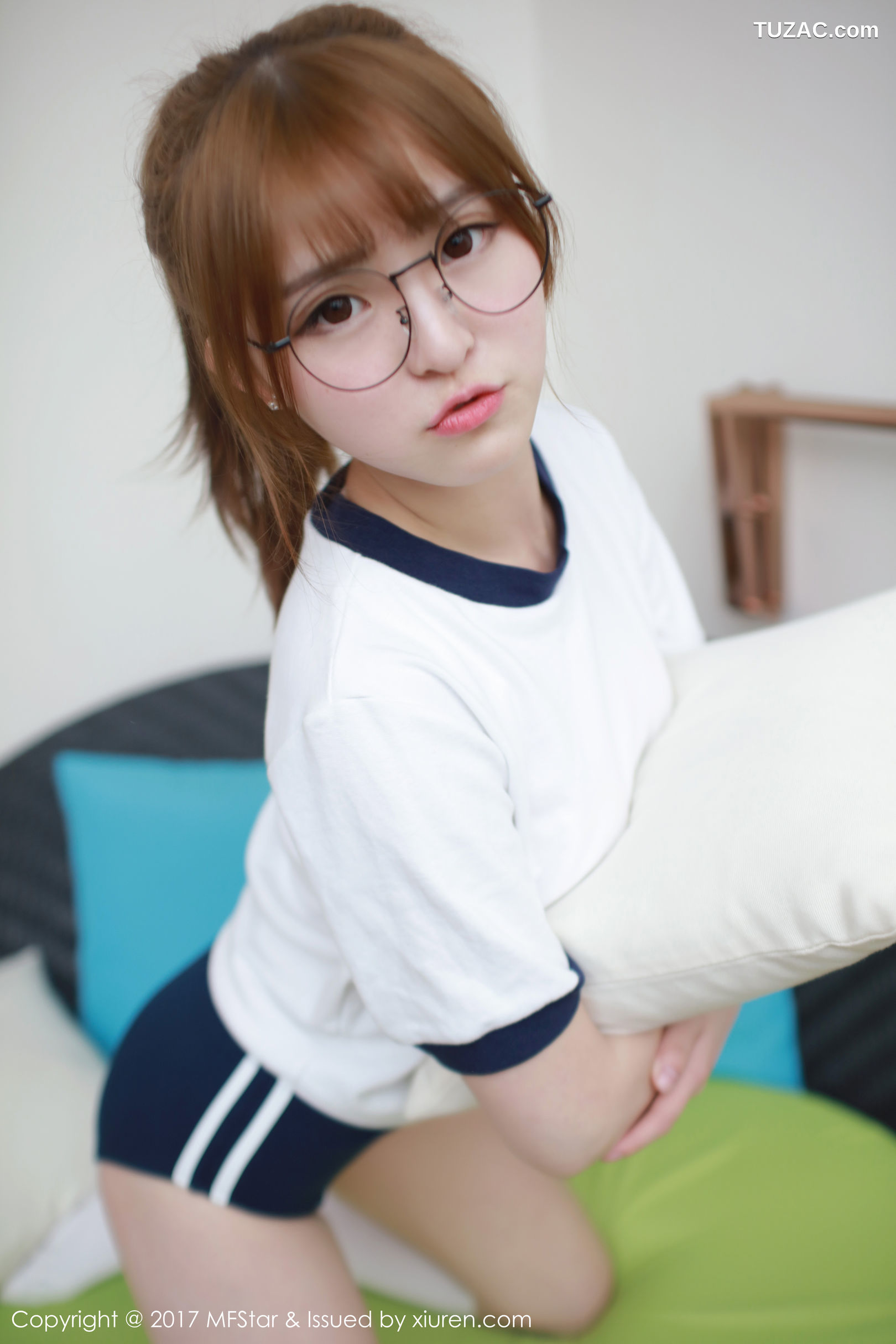 MFStar模范学院-090-伊小七momo